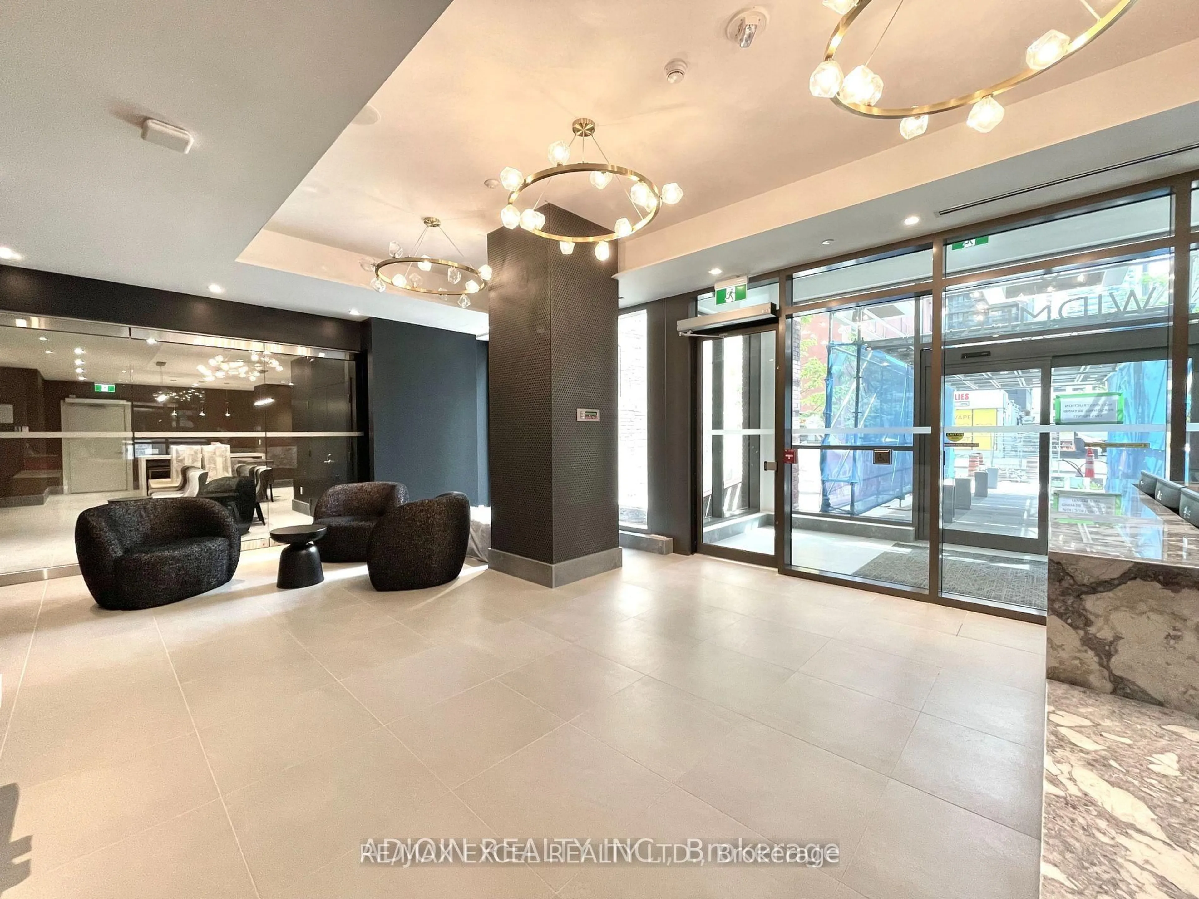 Lobby for 8 Widmer St #4305, Toronto Ontario M5V 0W6
