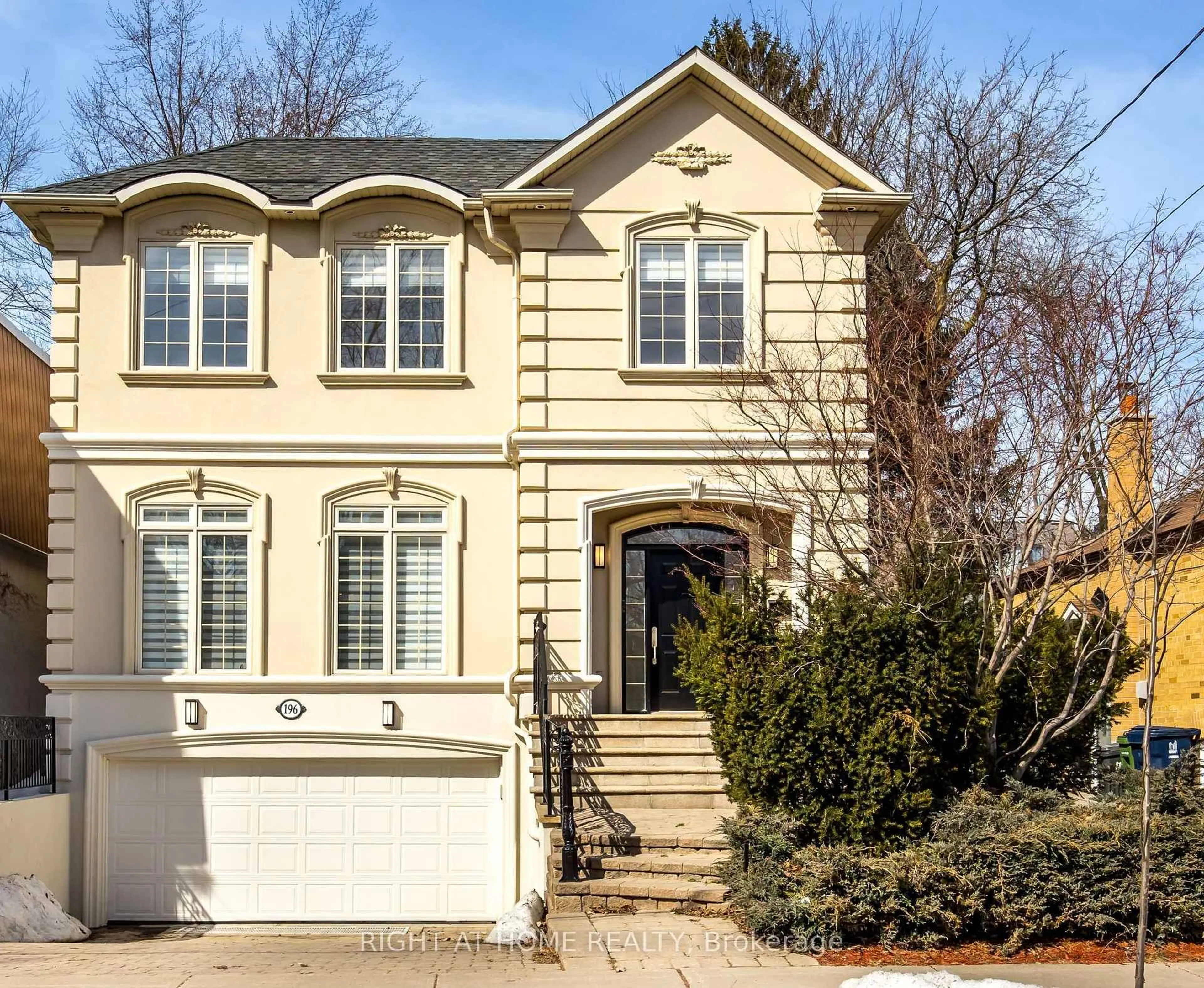 Home with vinyl exterior material, street for 196 Florence Ave, Toronto Ontario M2N 1G4