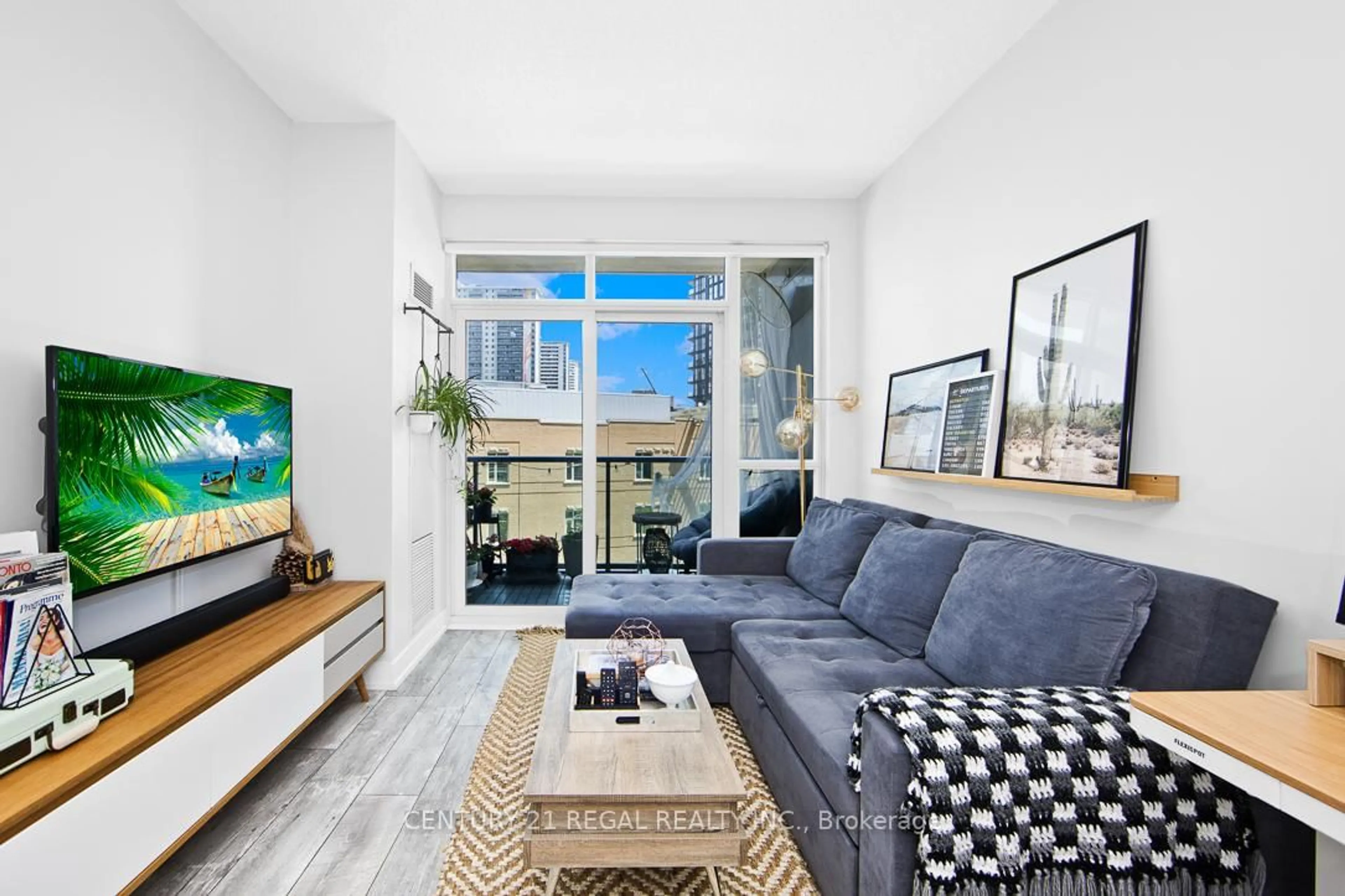 Living room with furniture, unknown for 120 Homewood Ave #406, Toronto Ontario M4Y 2J3