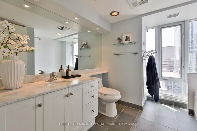 Additional property image - 210 Victoria St Unit 1811