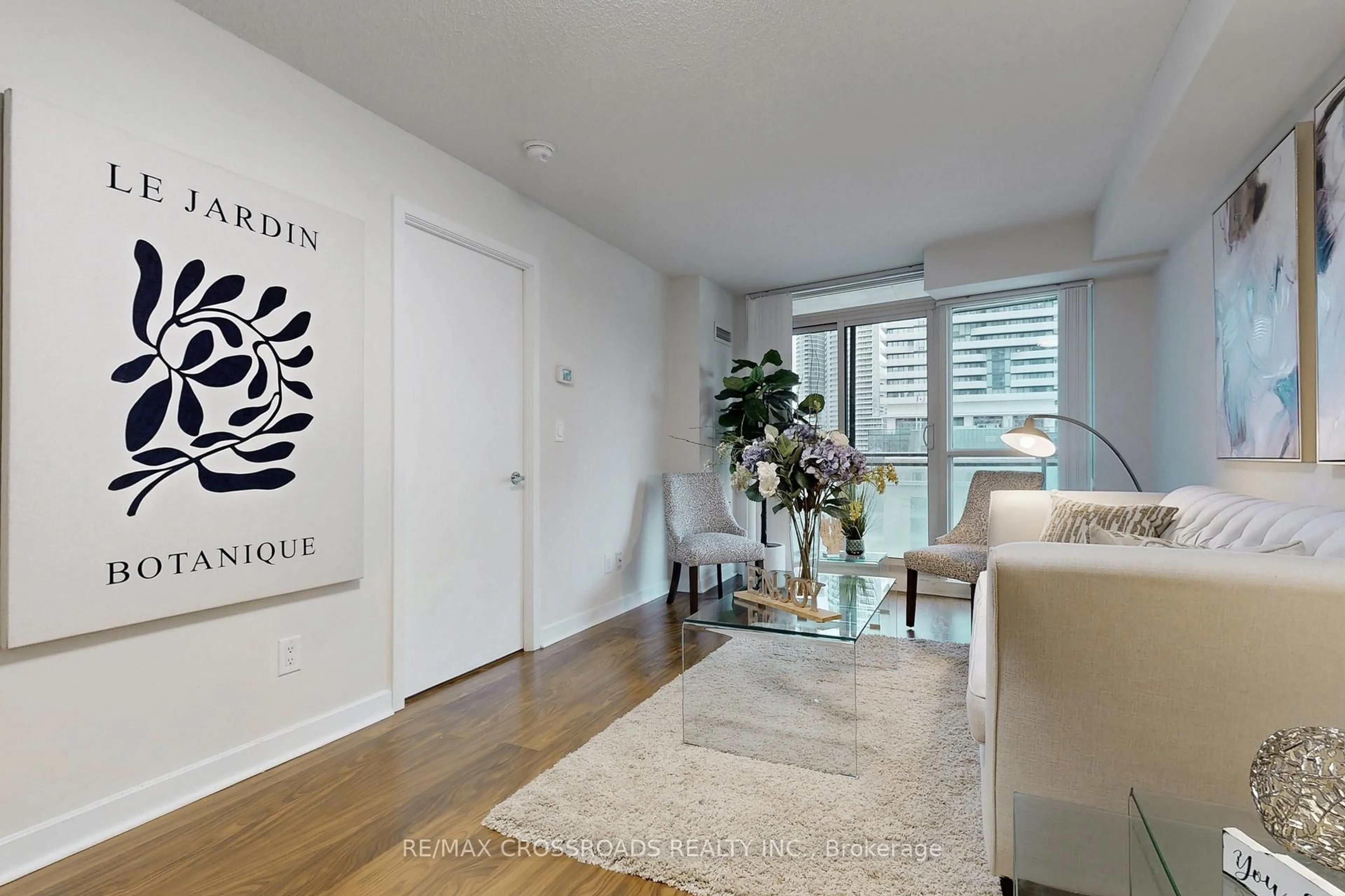 Unknown for 33 Bay St #813, Toronto Ontario M5J 2Z3