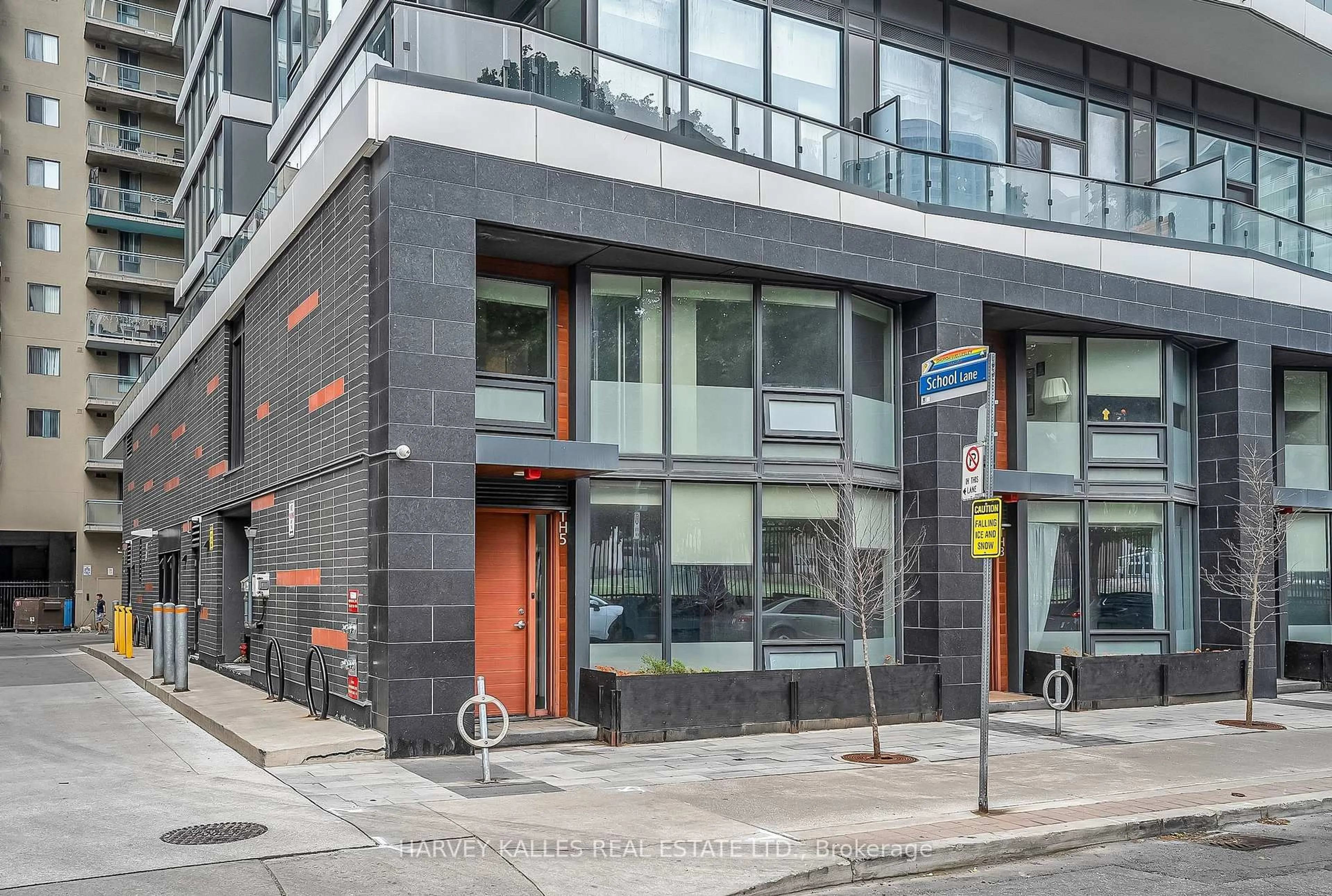 Unknown for 85 Wood St #TH5, Toronto Ontario M4Y 0E8