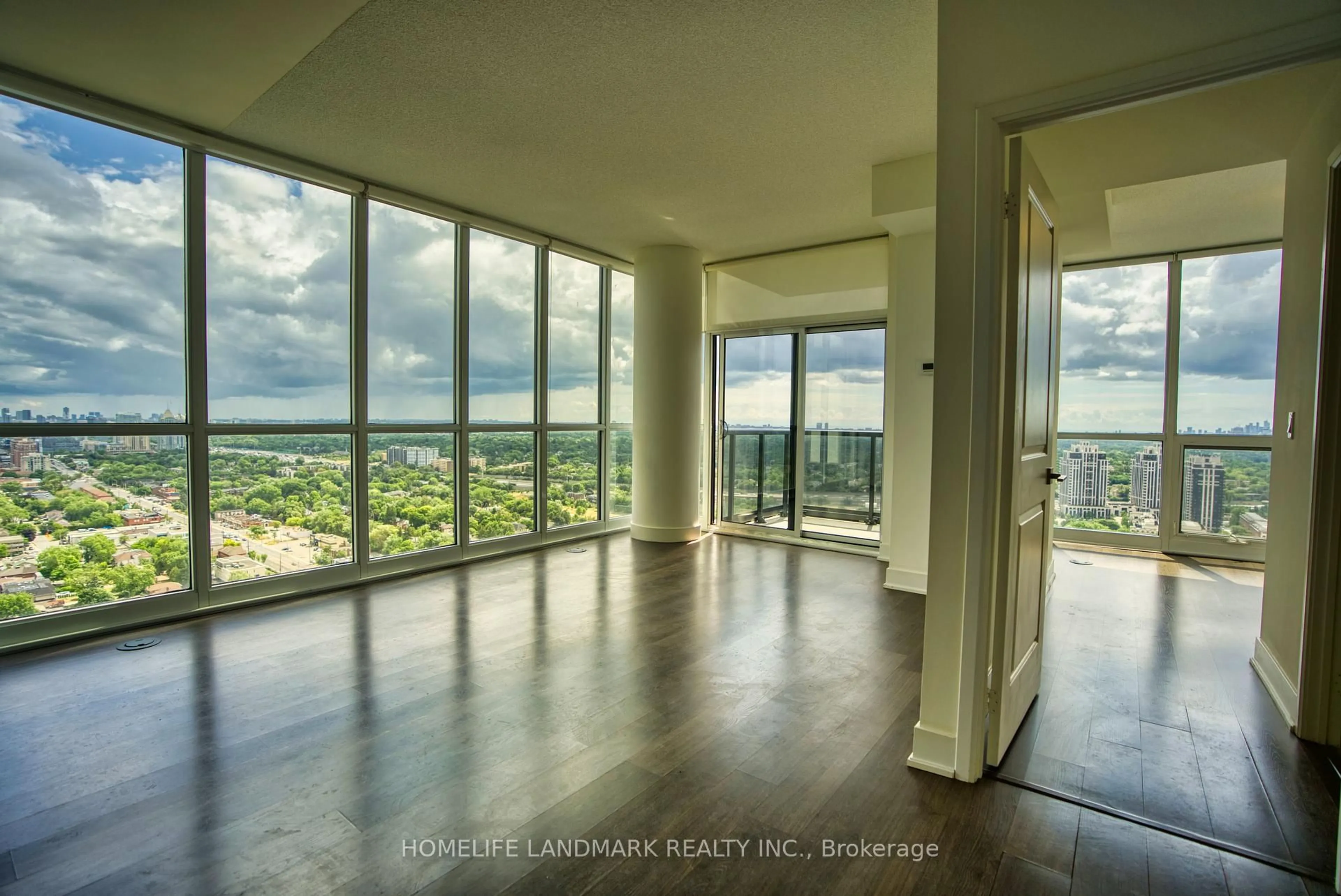 Indoor foyer for 88 Sheppard Ave #3402, Toronto Ontario M2N 0G9