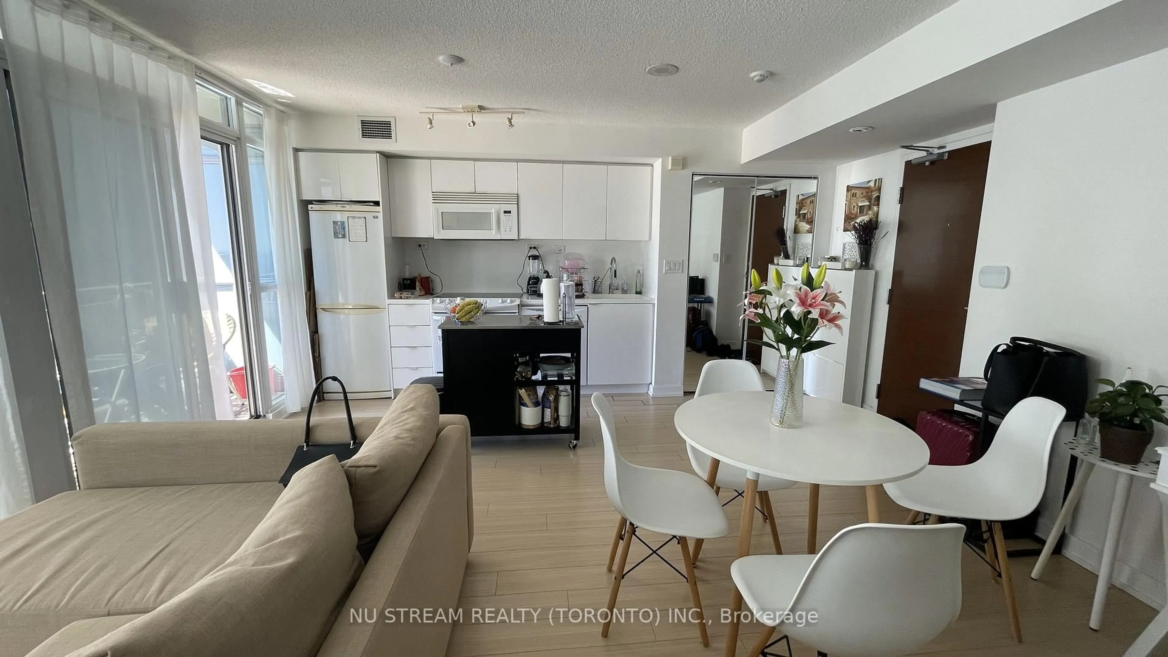 Open concept kitchen, unknown for 10 Capreol Crt #1201, Toronto Ontario M5V 4B3