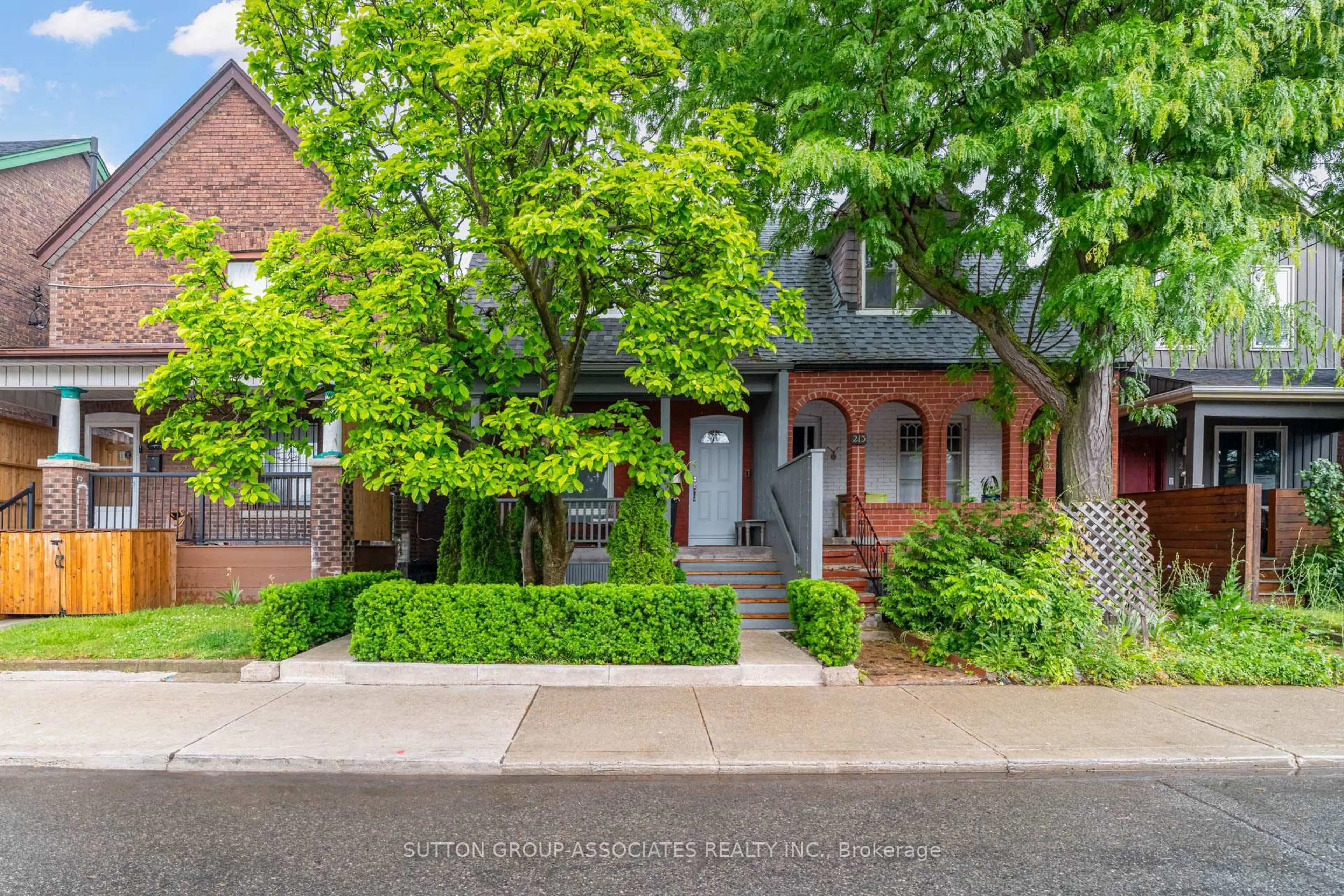 Home with brick exterior material, street for 215 Christie St, Toronto Ontario M6G 3B5