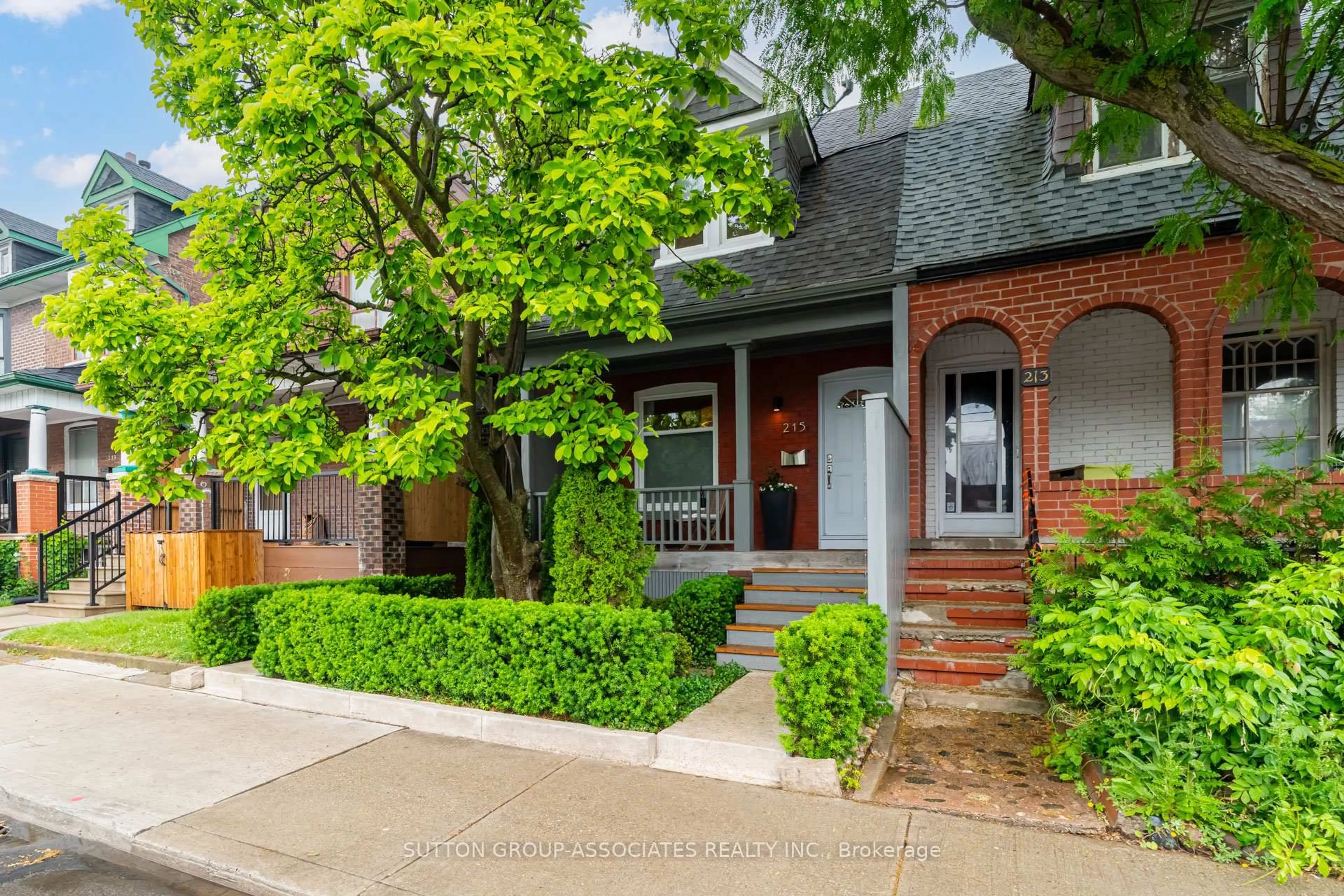 Home with brick exterior material, street for 215 Christie St, Toronto Ontario M6G 3B5