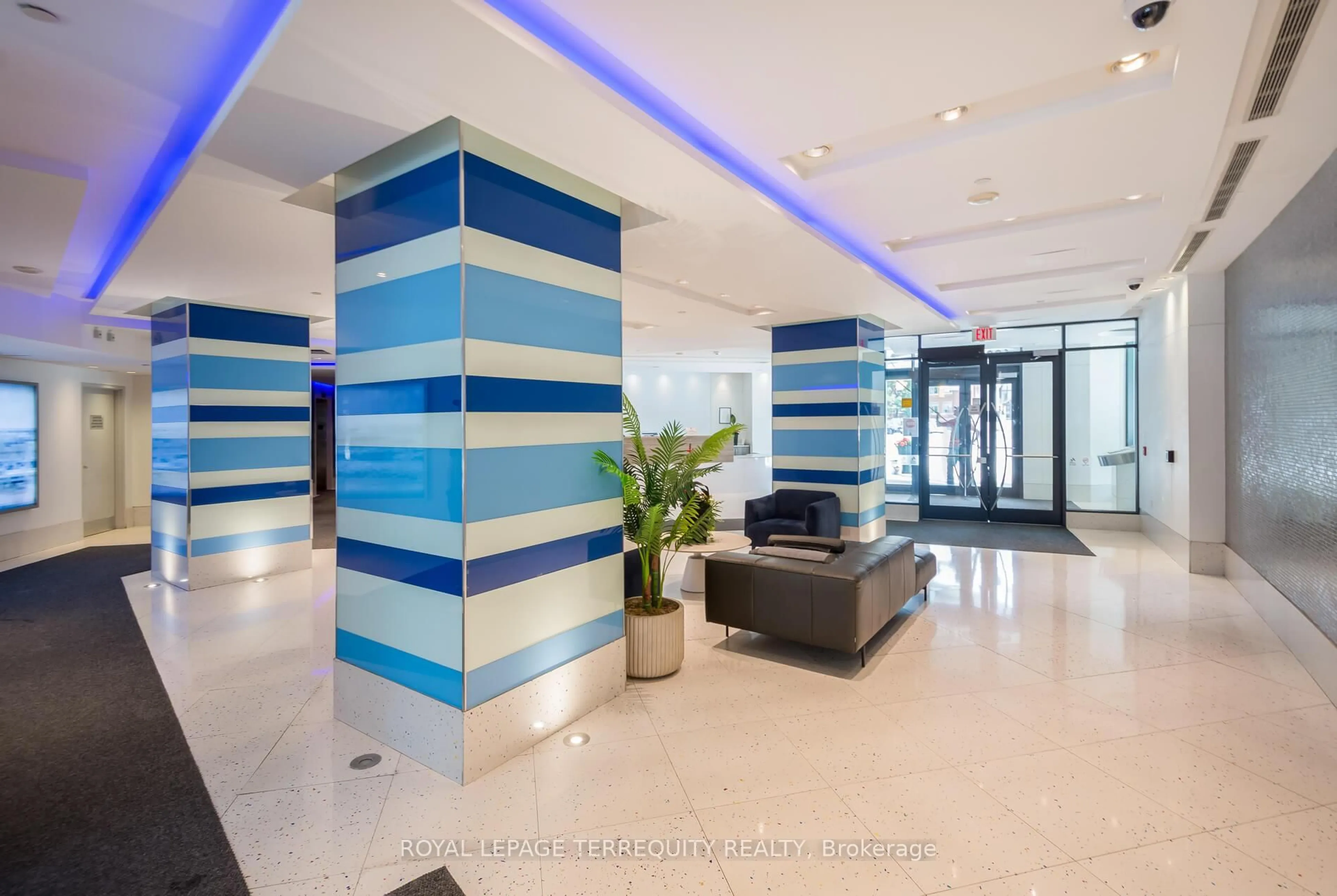Lobby for 600 Fleet St #2211, Toronto Ontario M5V 1B7