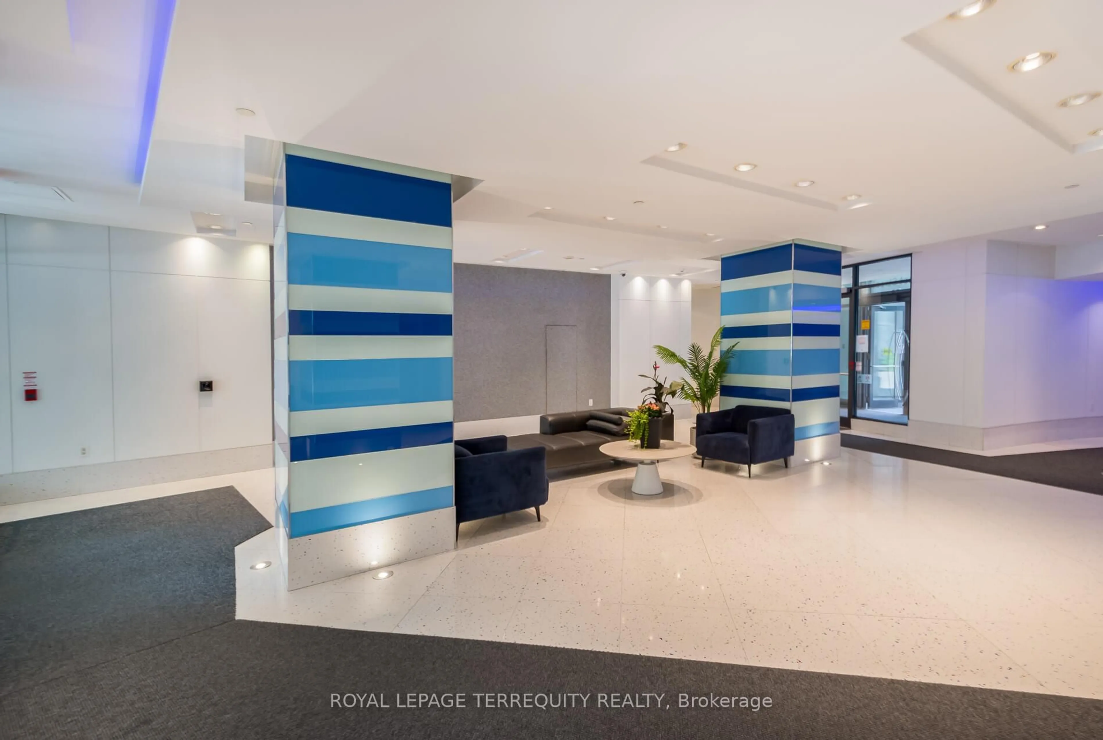 Lobby for 600 Fleet St #2211, Toronto Ontario M5V 1B7
