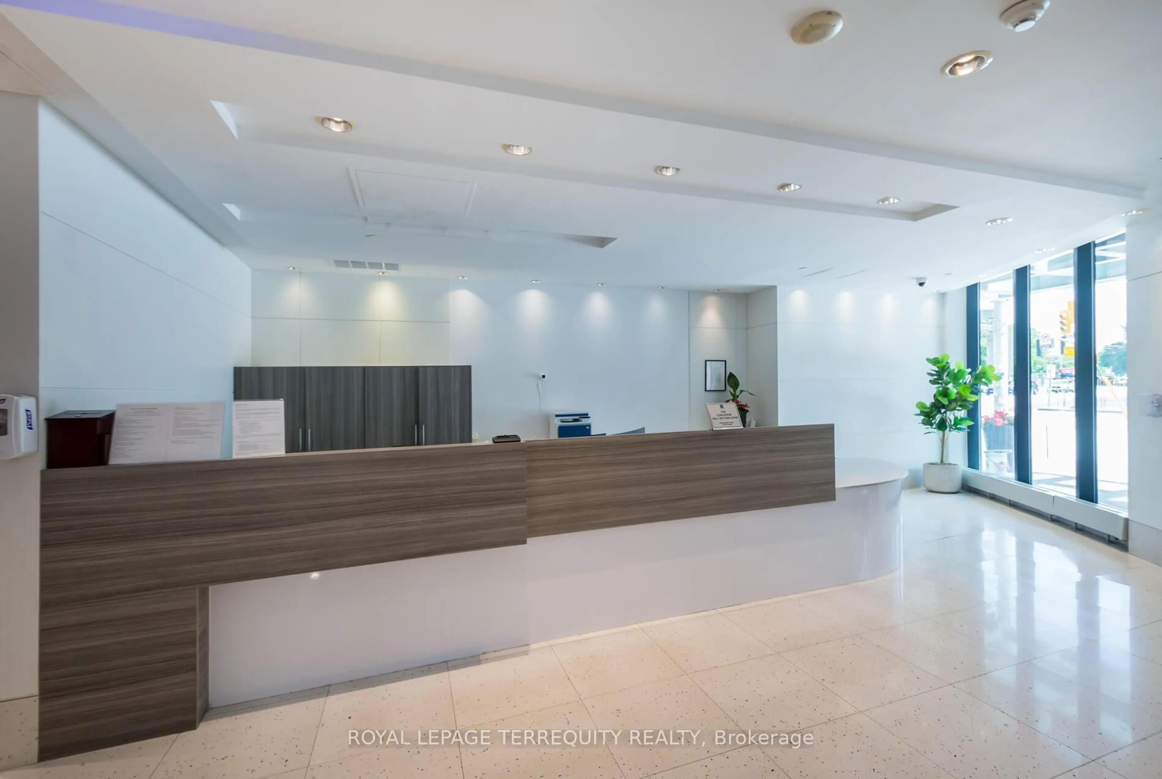 Lobby for 600 Fleet St #2211, Toronto Ontario M5V 1B7