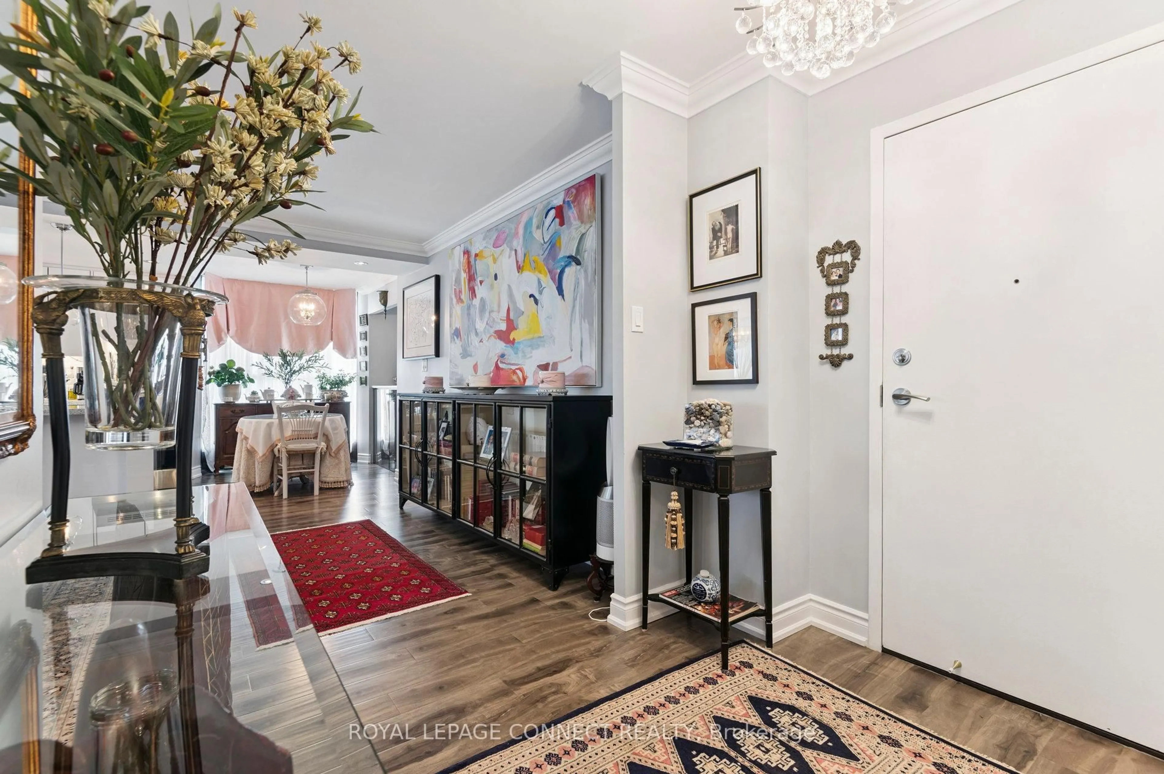 Indoor foyer for 80 Antibes Dr #606, Toronto Ontario M2R 3N5
