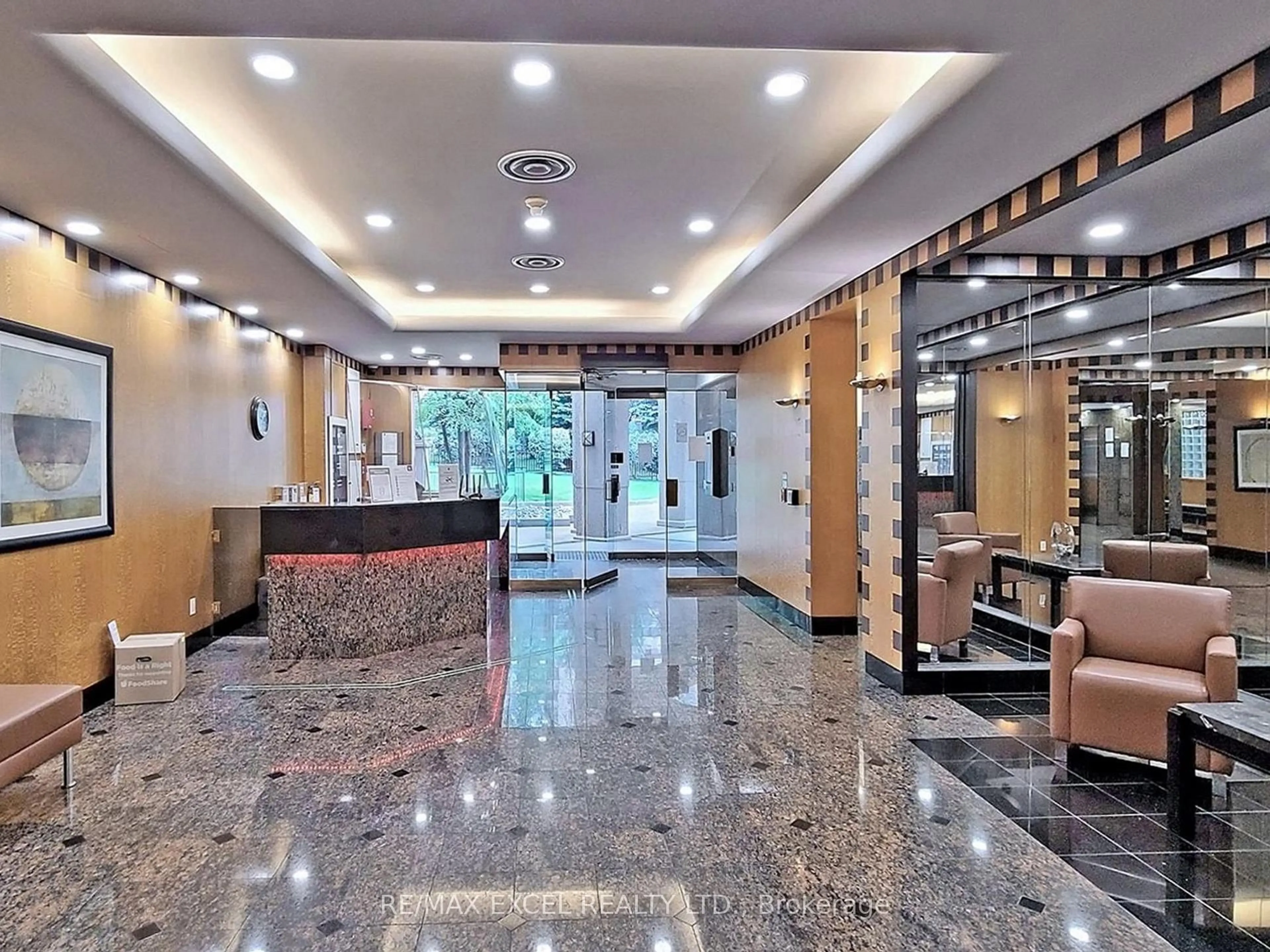 Lobby for 18 Hillcrest Ave #1109, Toronto Ontario M2N 6T5