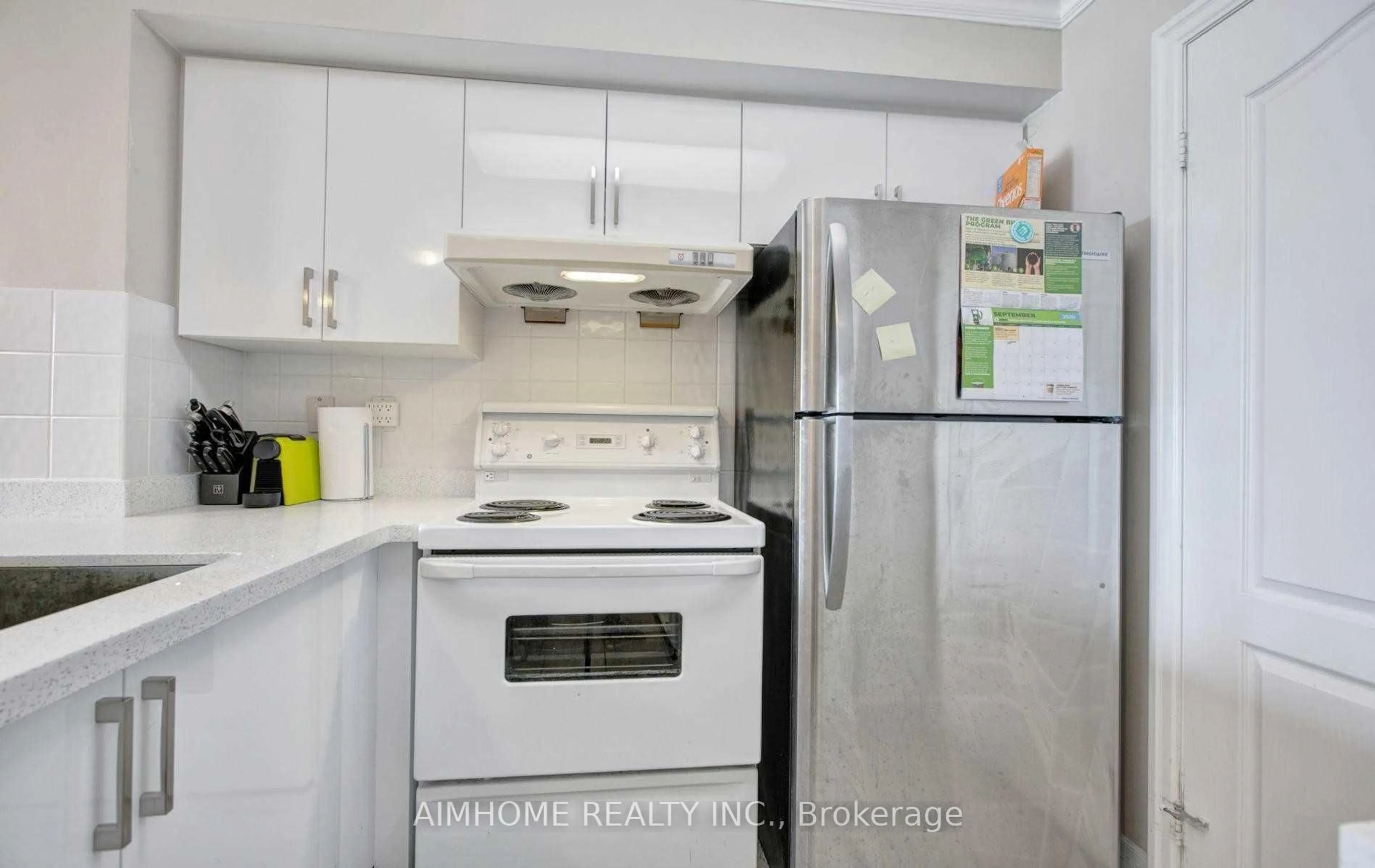 Standard kitchen, unknown for 188 Doris Ave #1019, Toronto Ontario M2N 6Z5