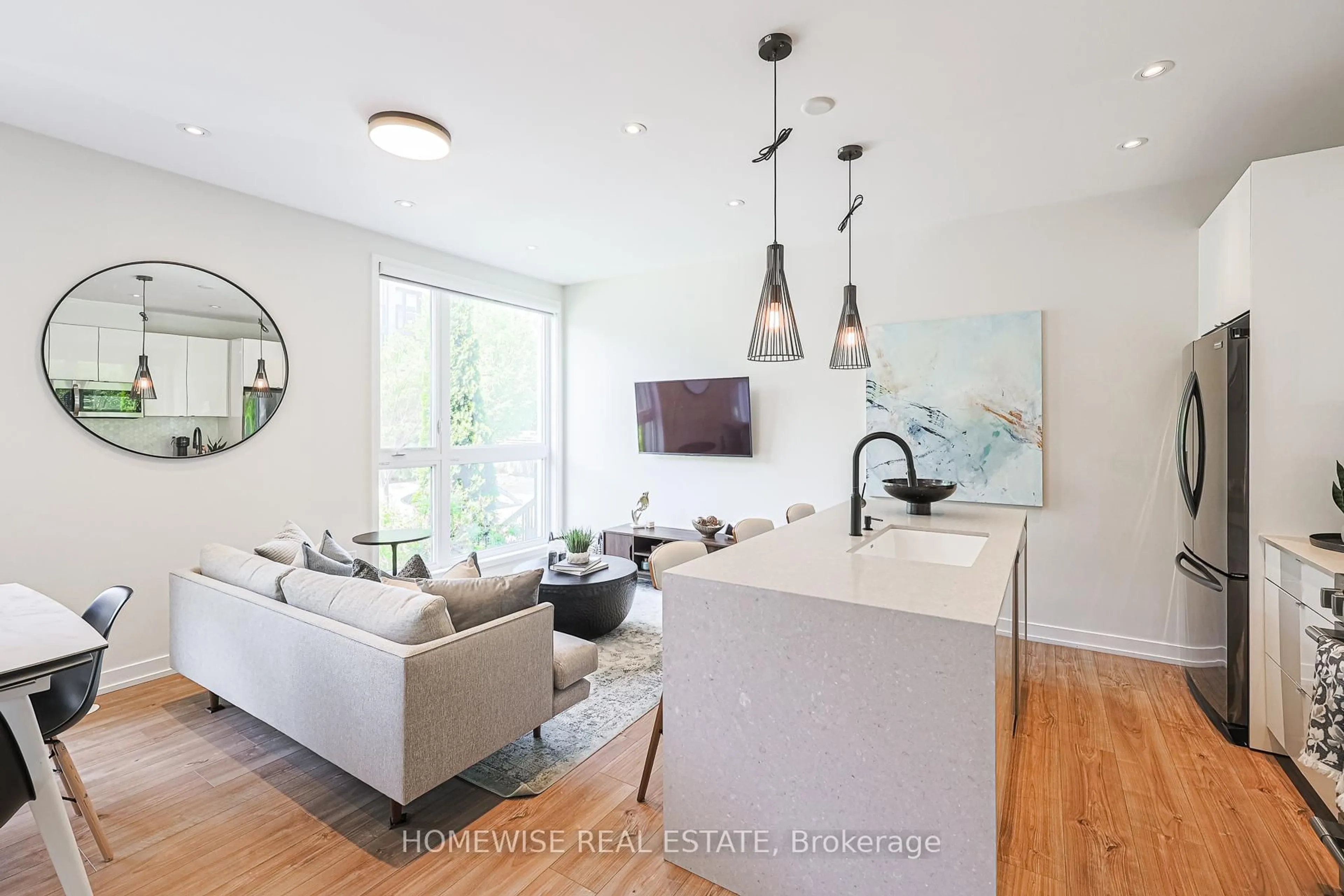 Unknown for 39 Florence St #TH3, Toronto Ontario M6K 1P4