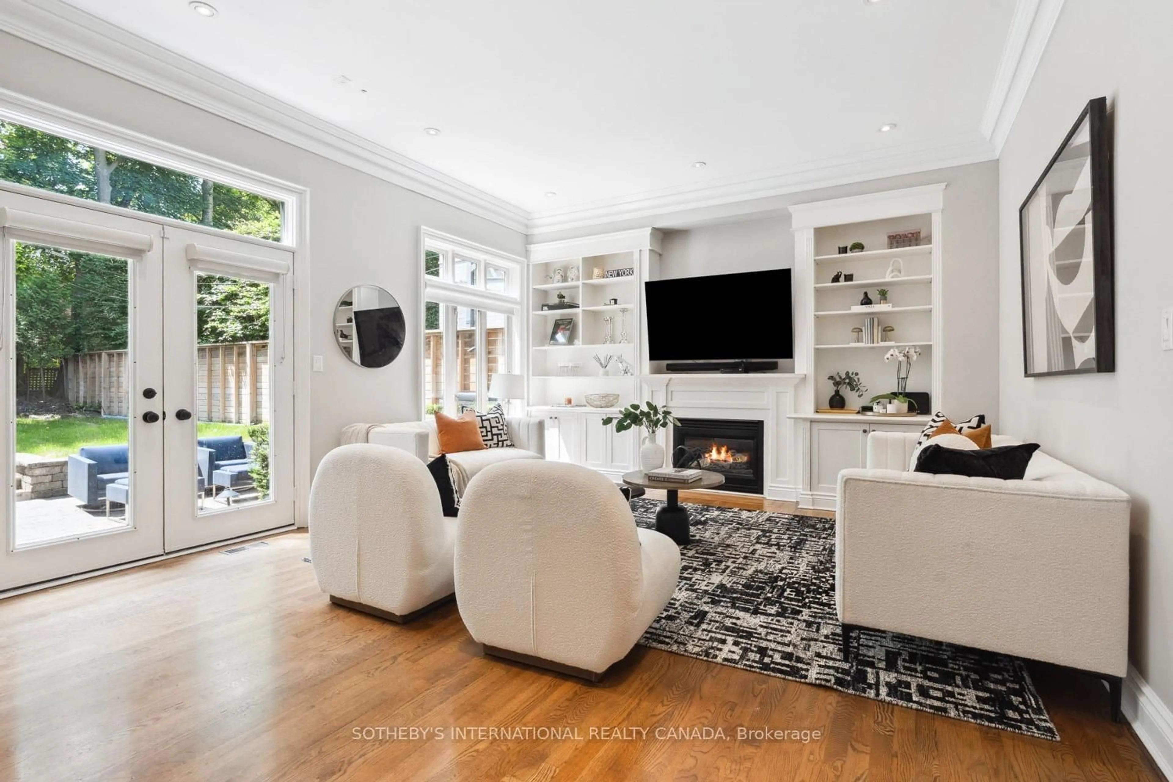 Living room with furniture, unknown for 177 Dewbourne Ave, Toronto Ontario M6C 1Z6