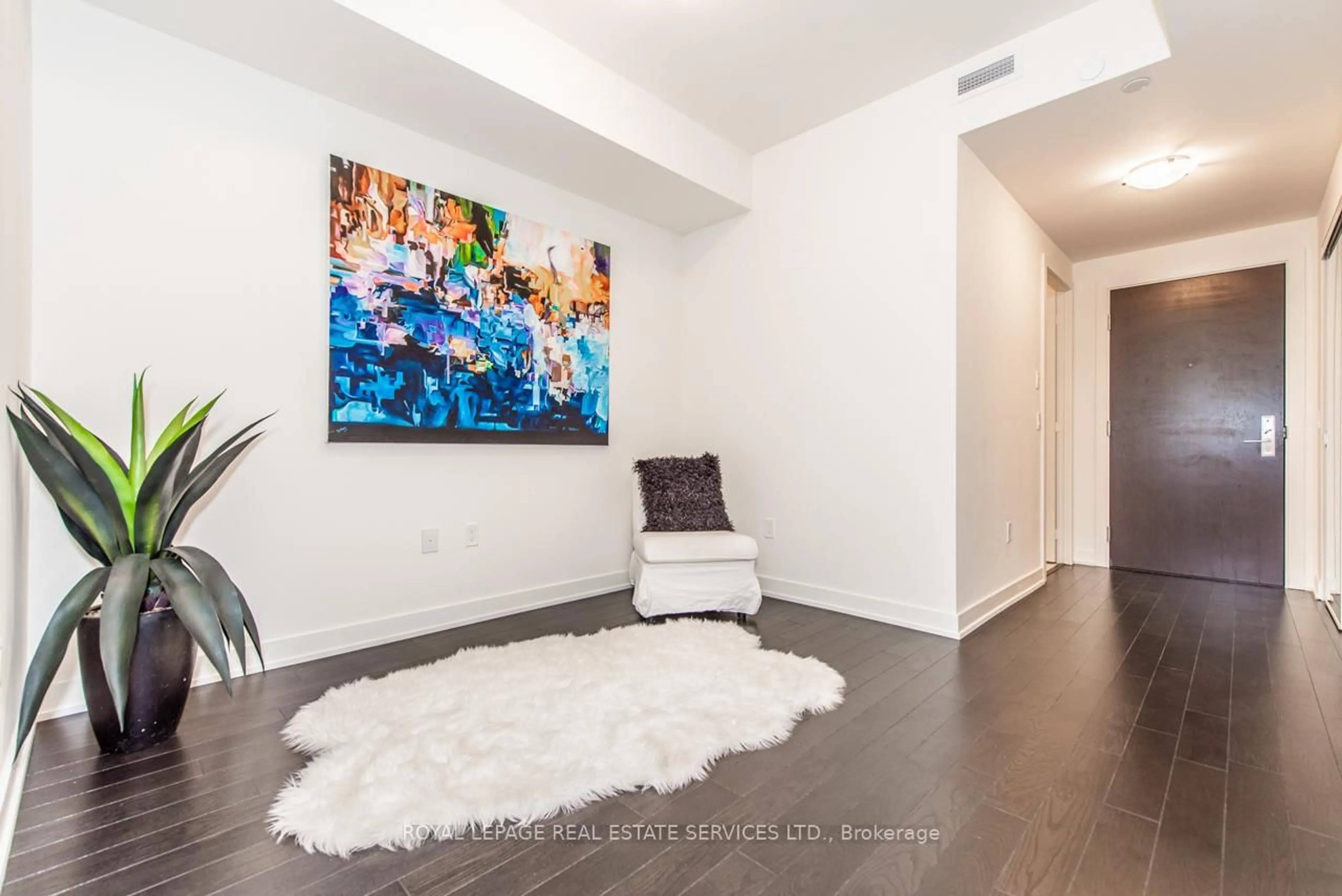 Unknown for 330 Richmond St #2116, Toronto Ontario M5V 1X2
