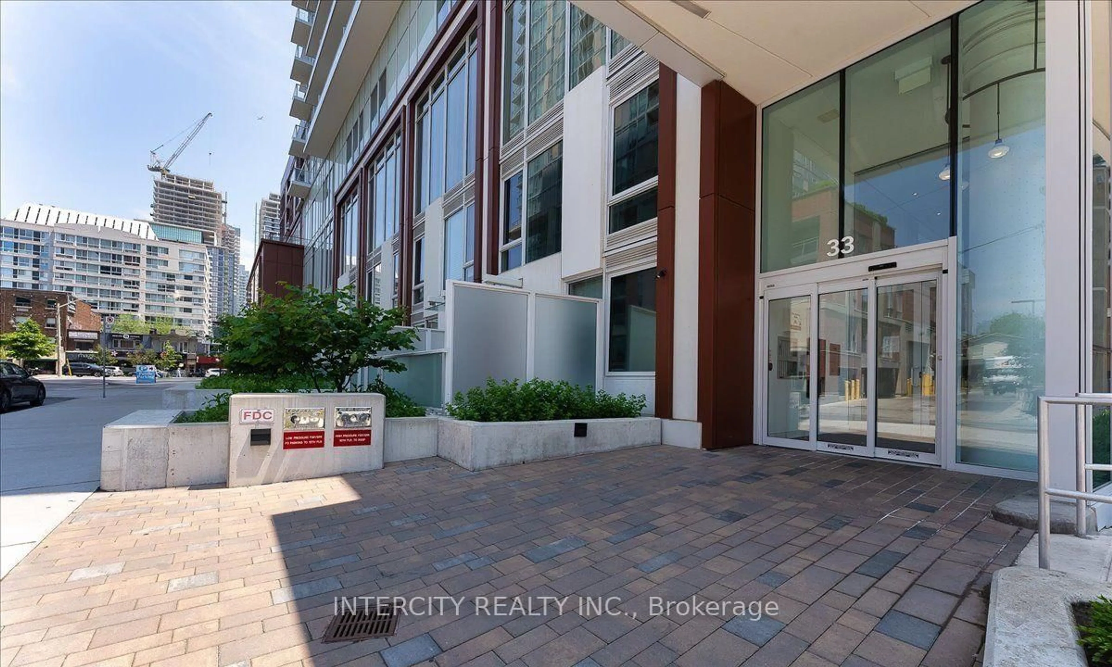 Indoor entryway for 33 Helendale Ave #2407, Toronto Ontario M4R 1C5