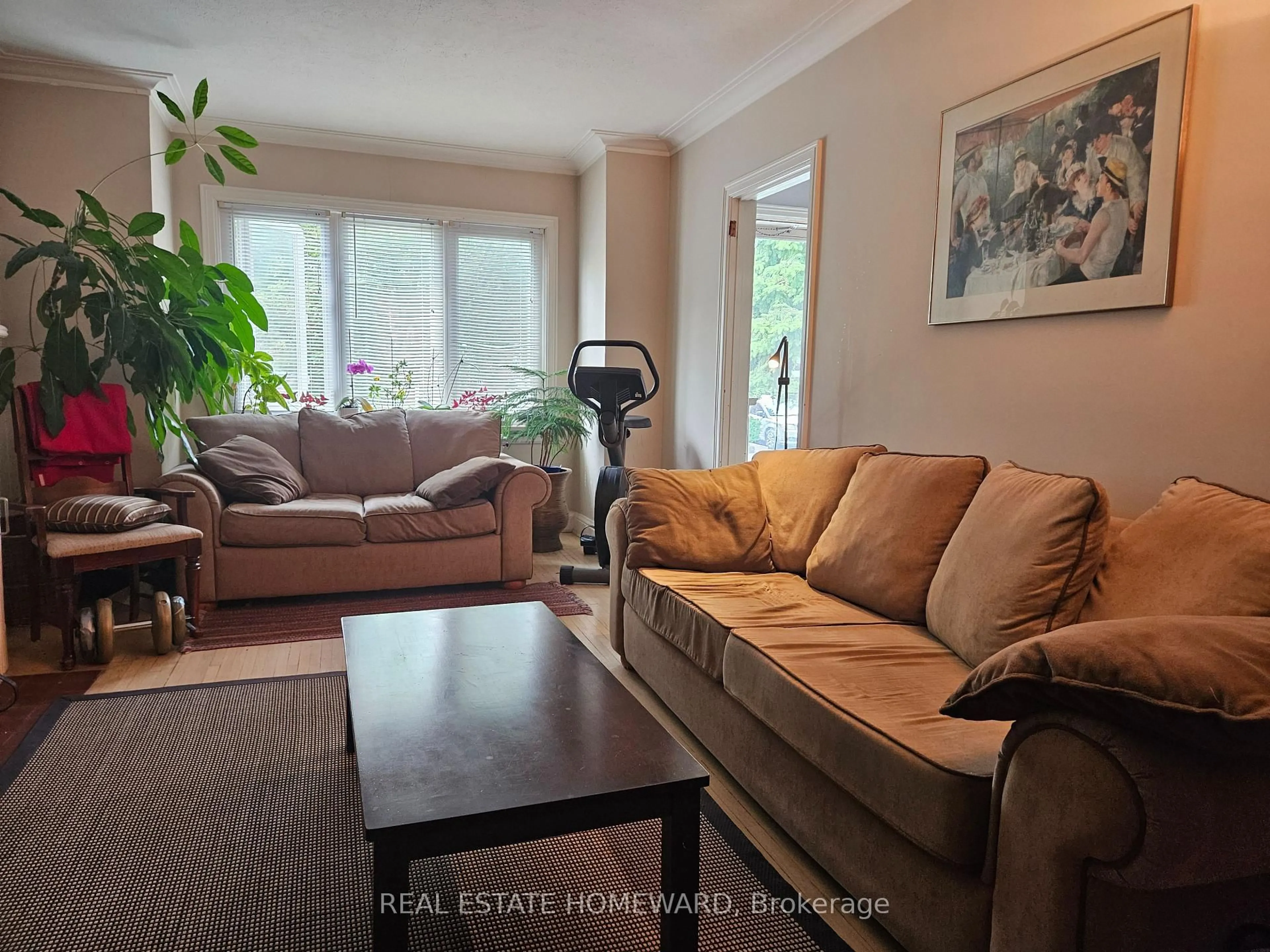Living room with furniture, wood/laminate floor for 28 Glen Echo Rd, Toronto Ontario M4N 2E1