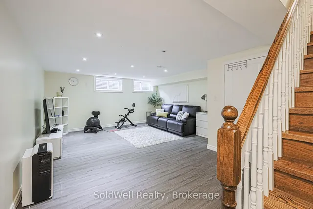 Additional property image - 9 Lynedock Cres