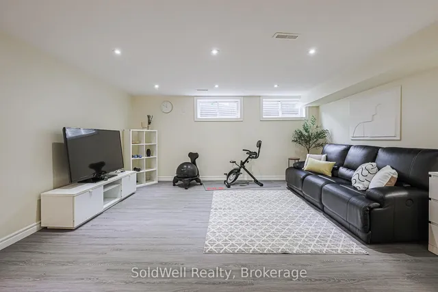 Additional property image - 9 Lynedock Cres