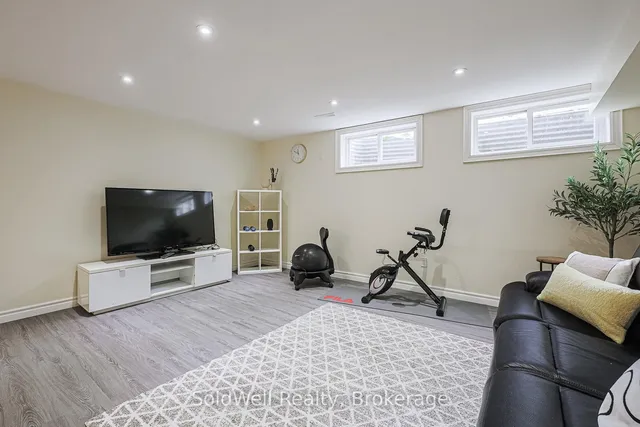 Additional property image - 9 Lynedock Cres