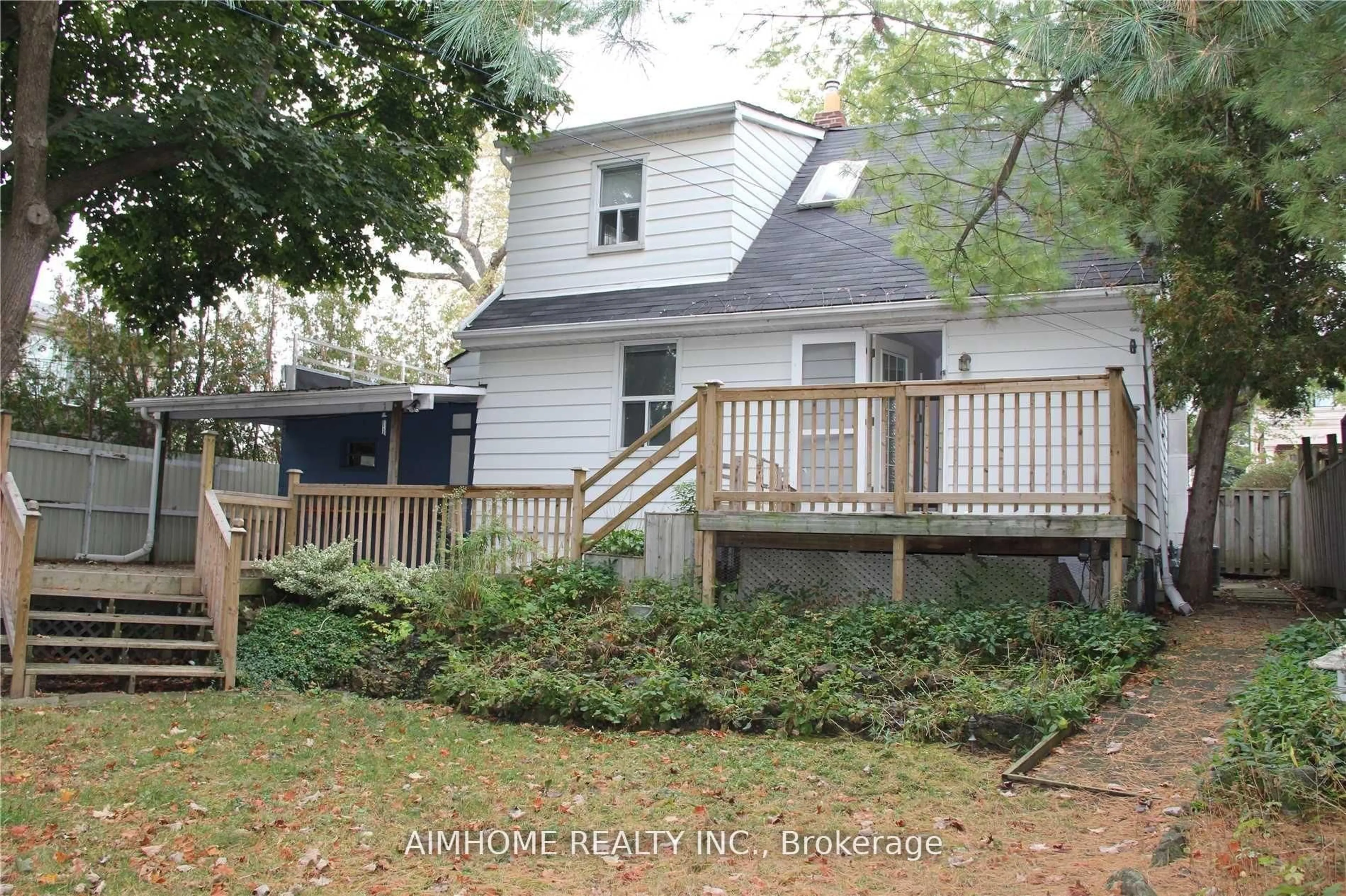 Home with vinyl exterior material, street for 159 Alfred Ave, Toronto Ontario M2N 3J3