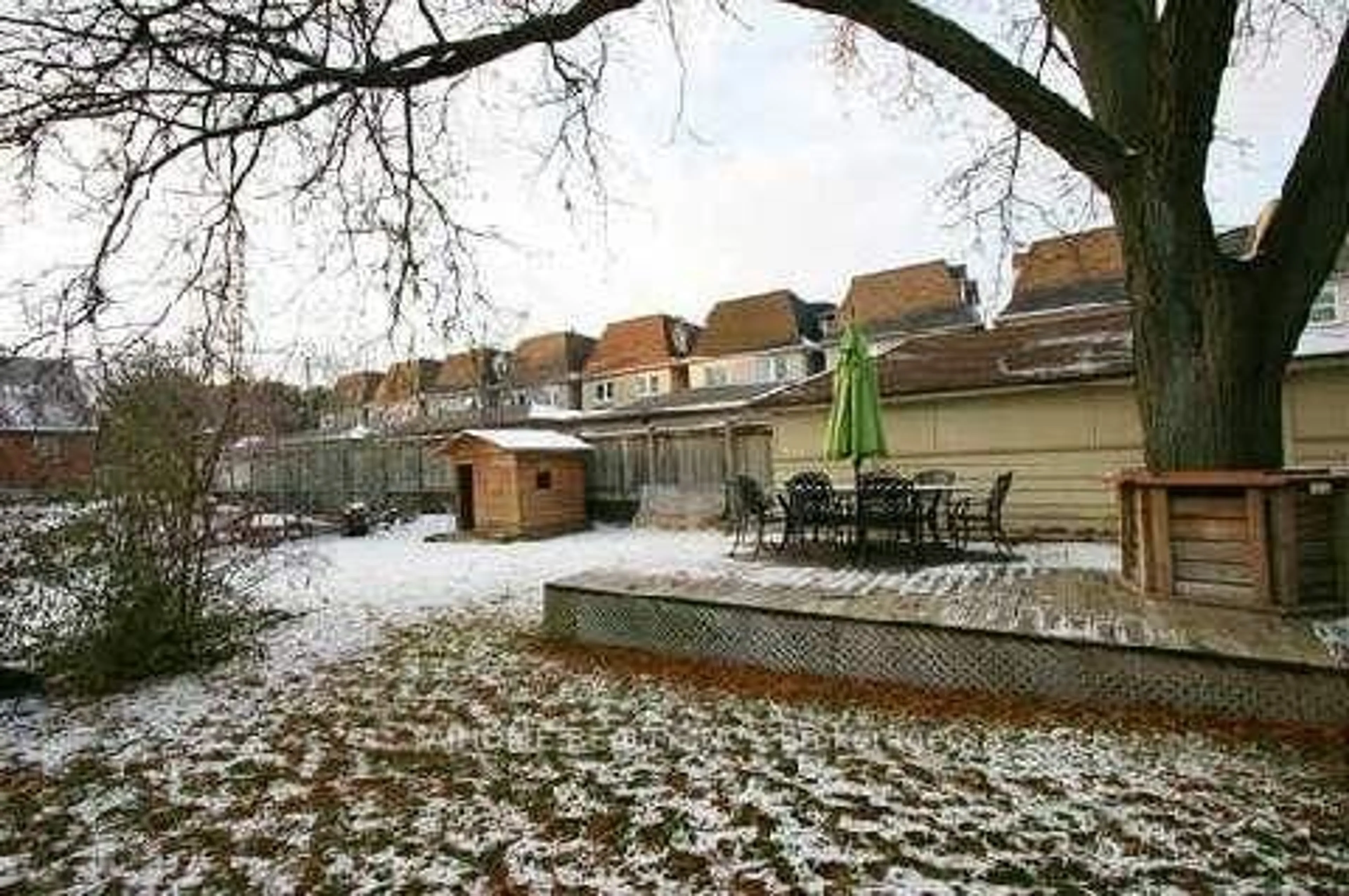 Patio, street for 6 Vonda Ave, Toronto Ontario M2N 5E8