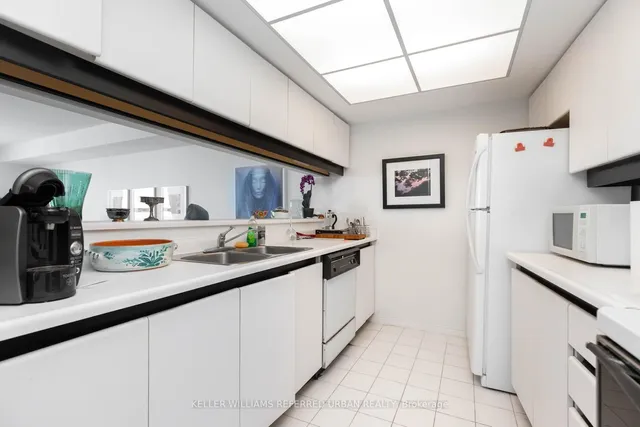 Additional property image - 77 Harbour Sq Unit 2910