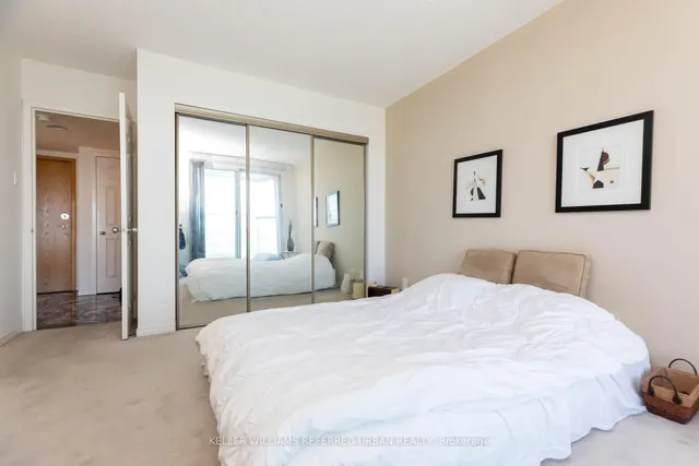 Additional property image - 77 Harbour Sq Unit 2910