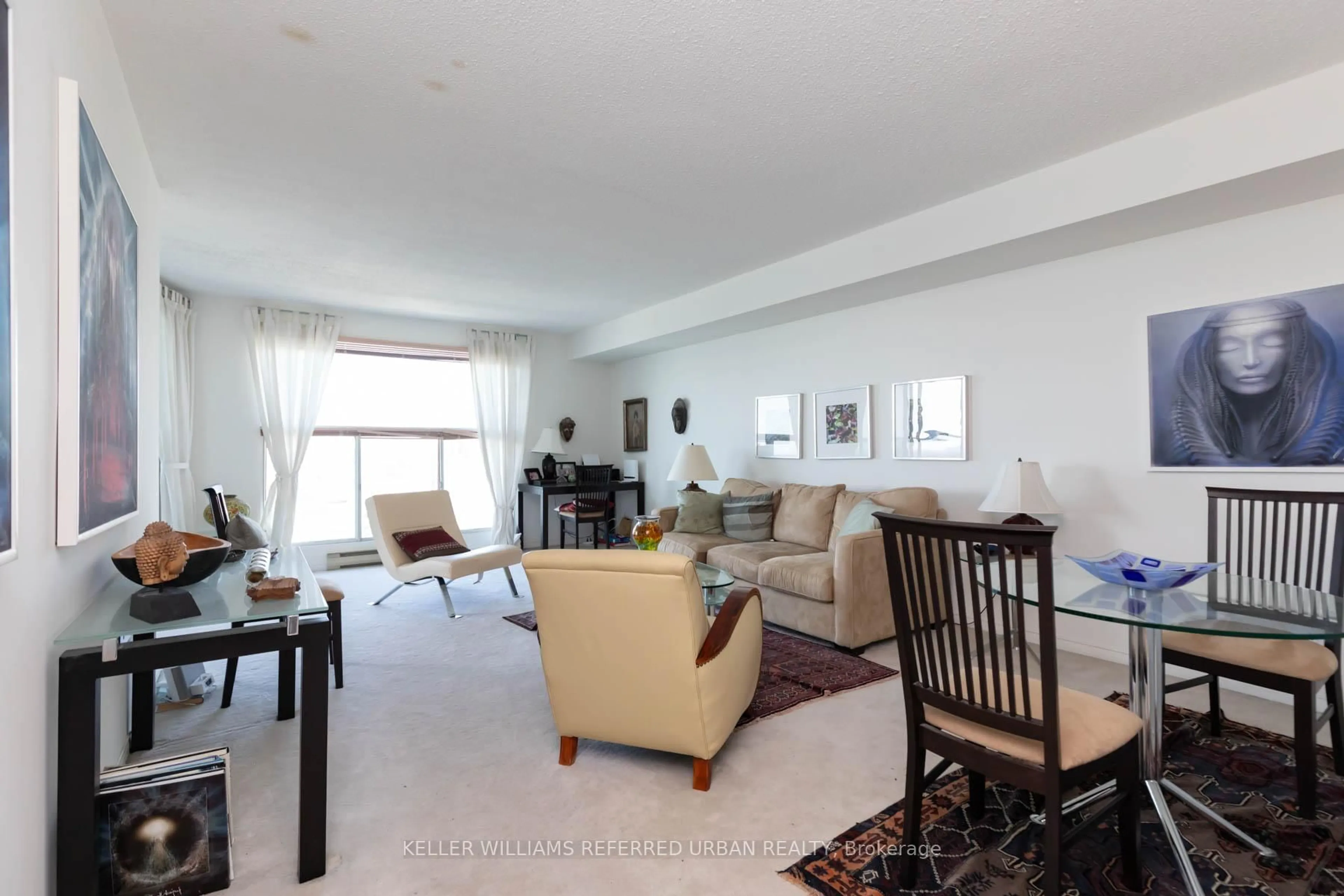 Living room with furniture, unknown for 77 Harbour Sq #2910, Toronto Ontario M5J 2S2