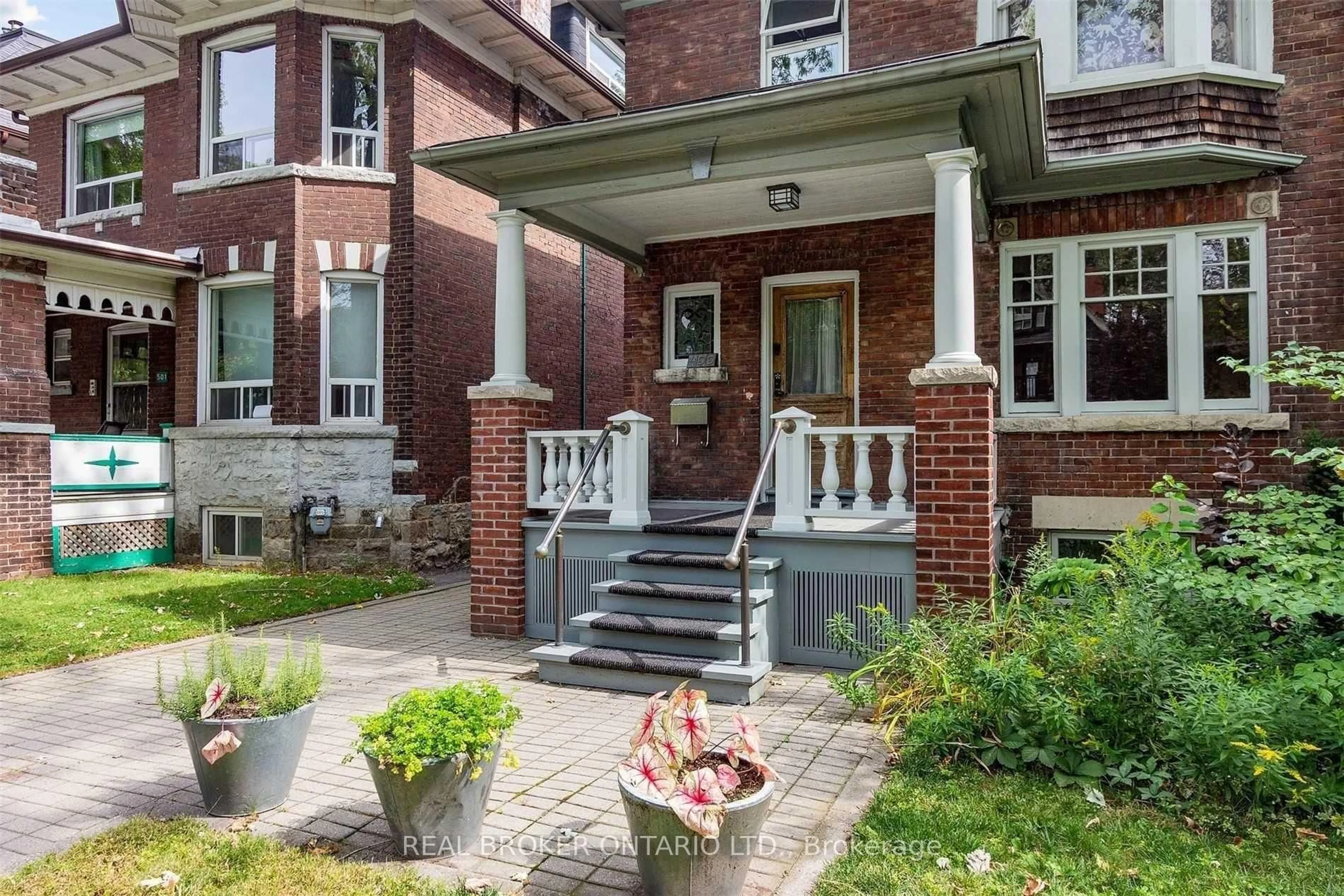 Home with brick exterior material, street for 499 Palmerston Blvd, Toronto Ontario M6G 2P2