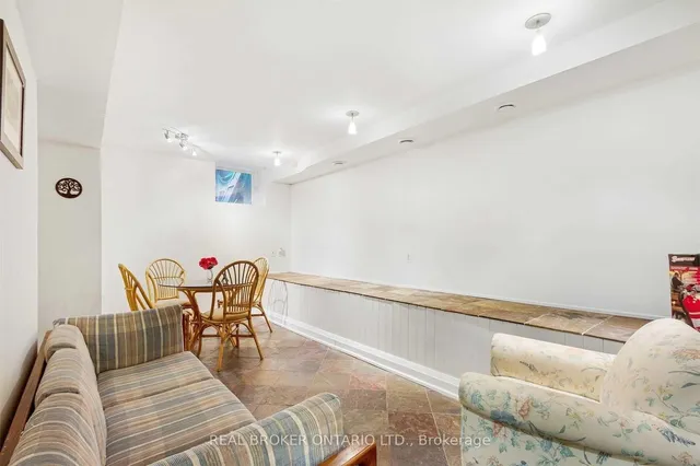 Additional image 4 of 499 Palmerston Blvd