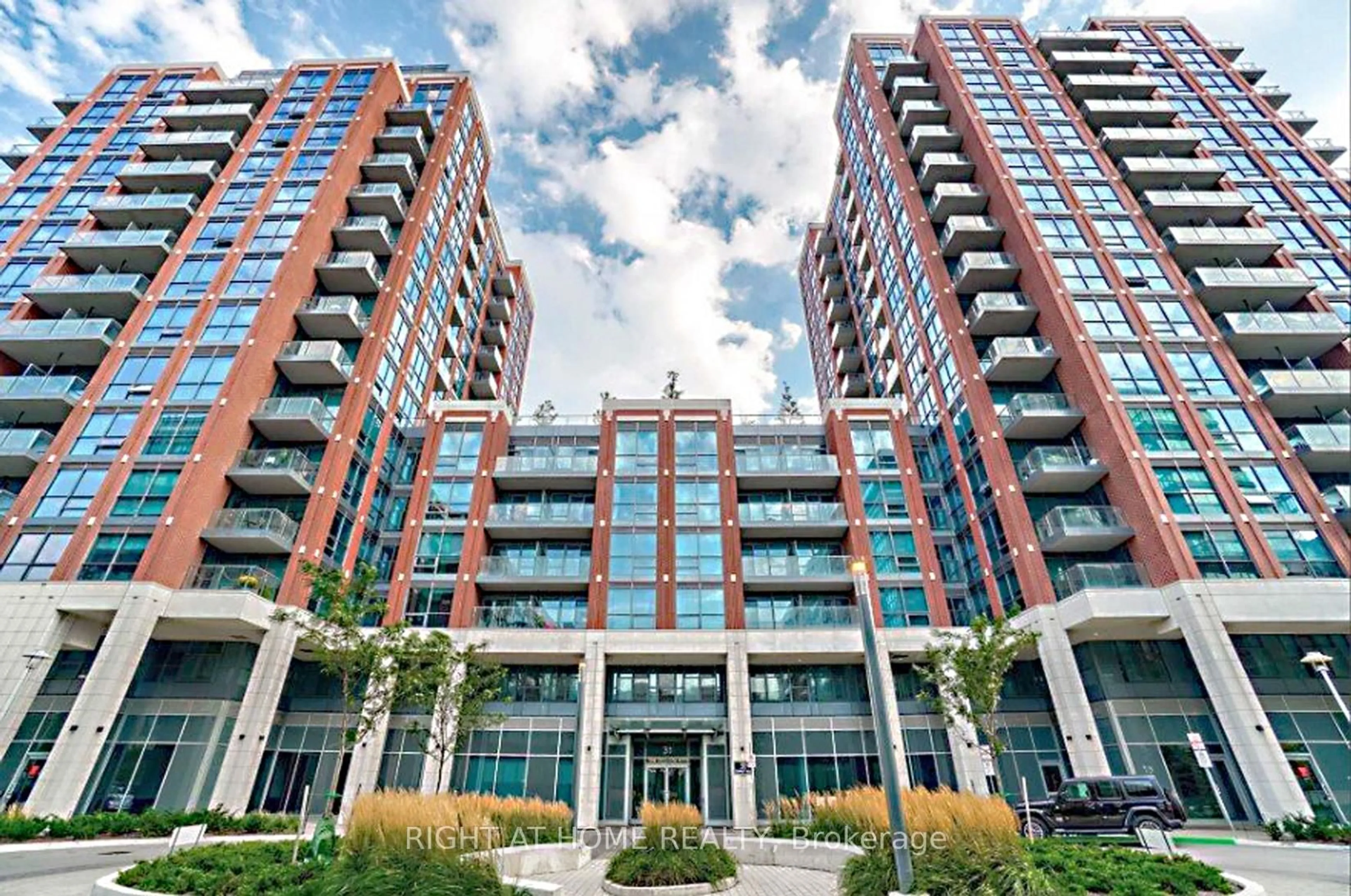 Unknown for 31 Tippett Rd #541, Toronto Ontario M3H 0C8