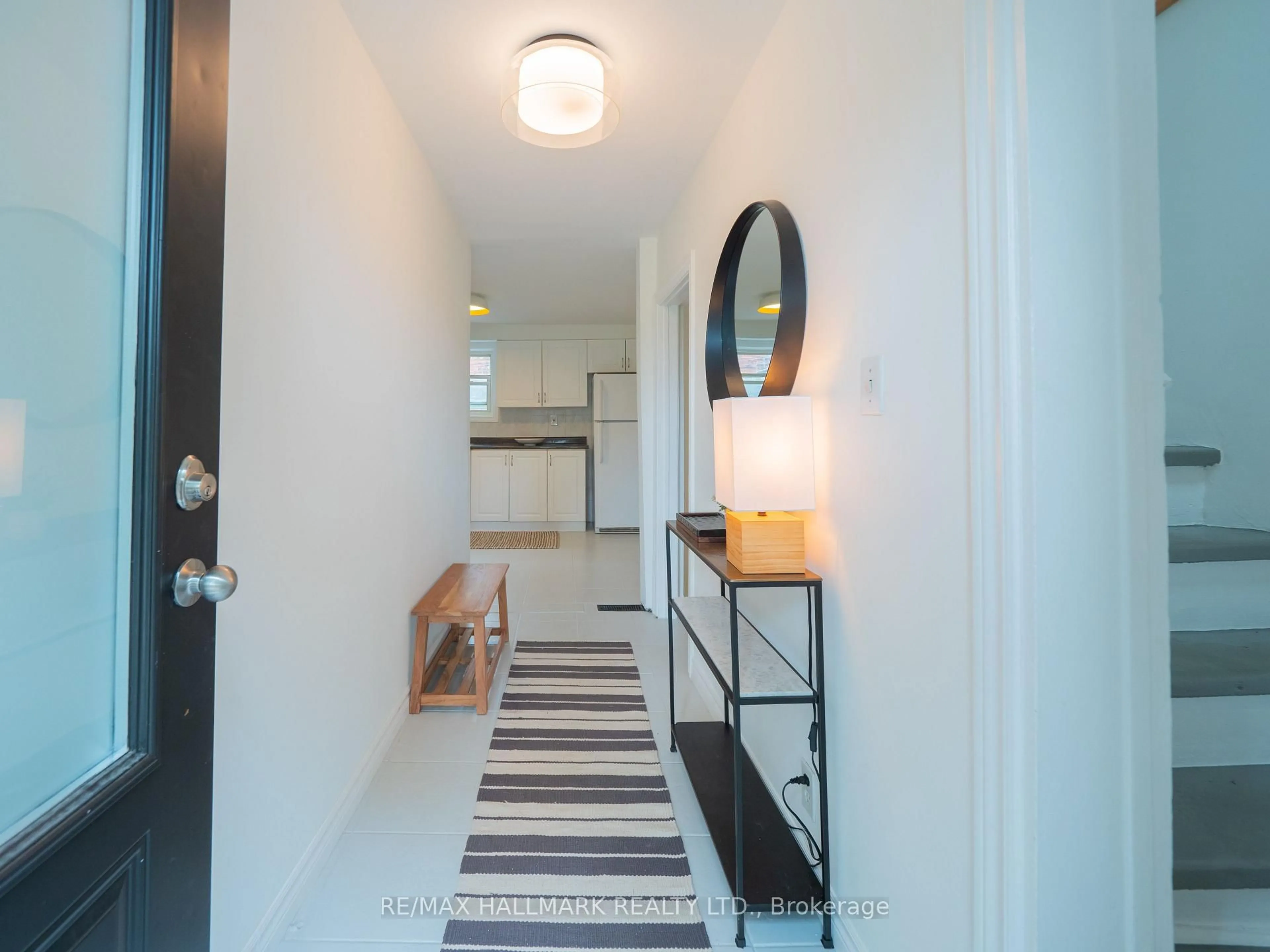 Indoor entryway for 1A Middleton St, Toronto Ontario M6K 1P8