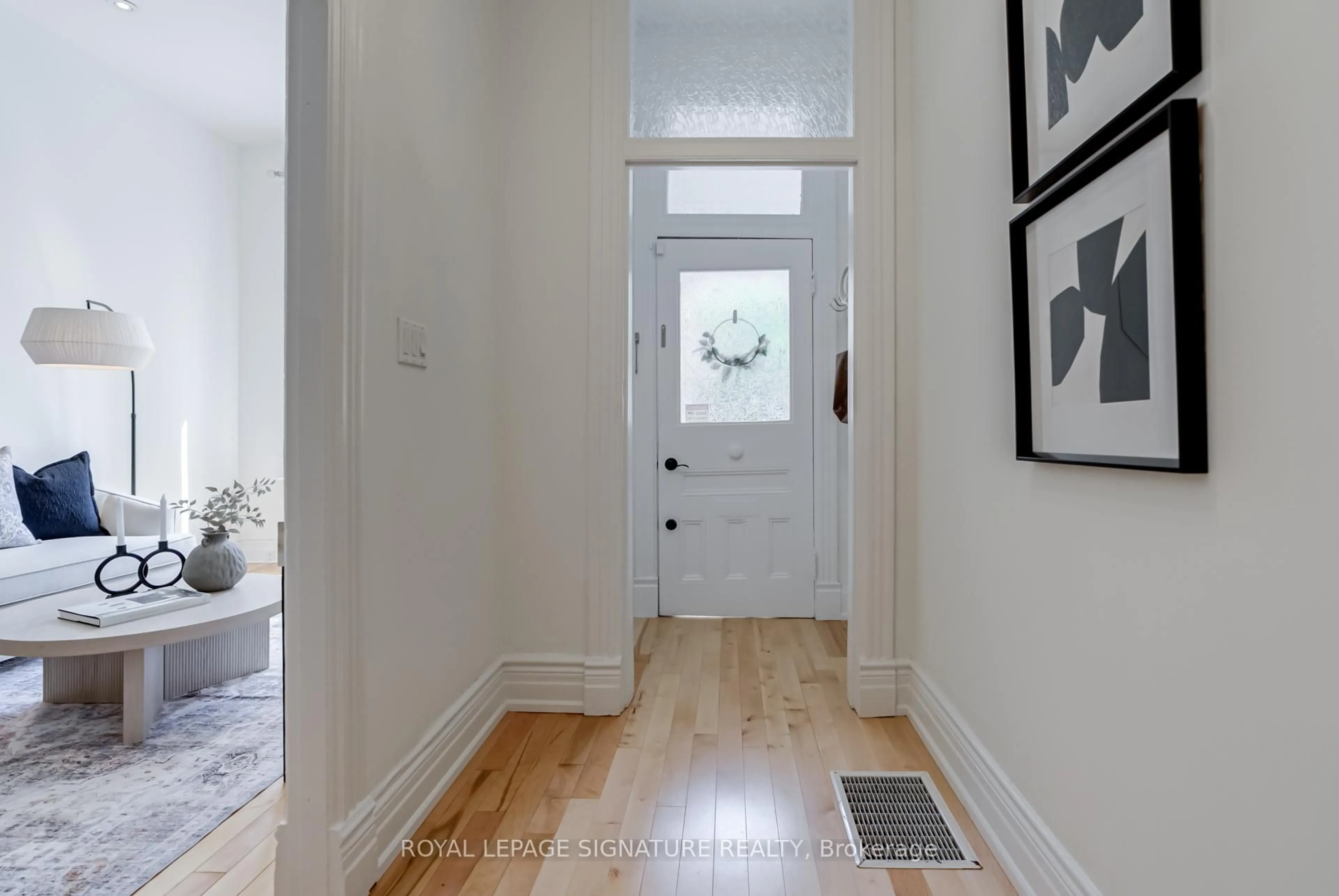 Indoor entryway for 20 Manning Ave, Toronto Ontario M6J 2K4
