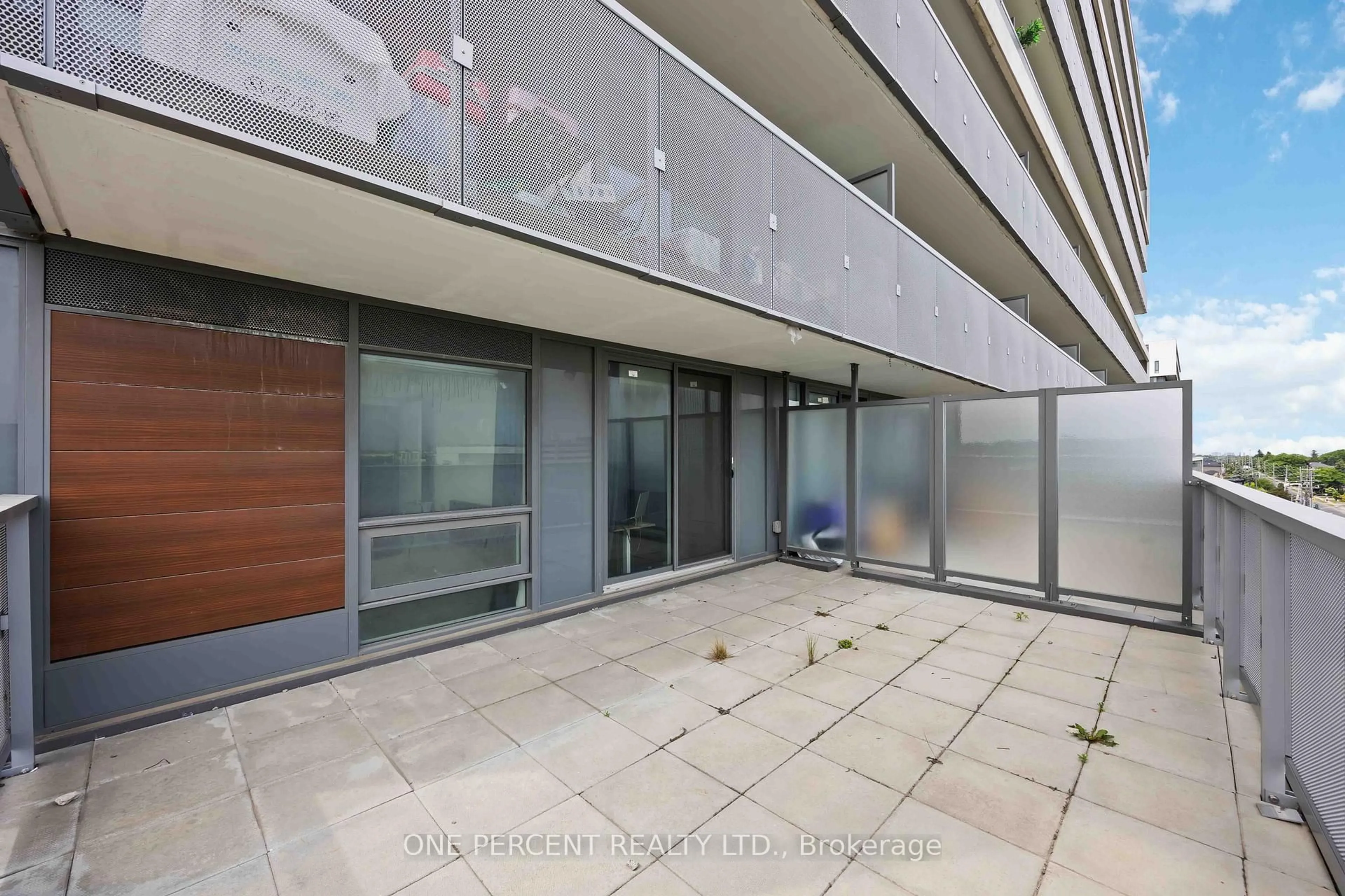 Unknown for 120 Varna Dr #811, Toronto Ontario M6A 0B3