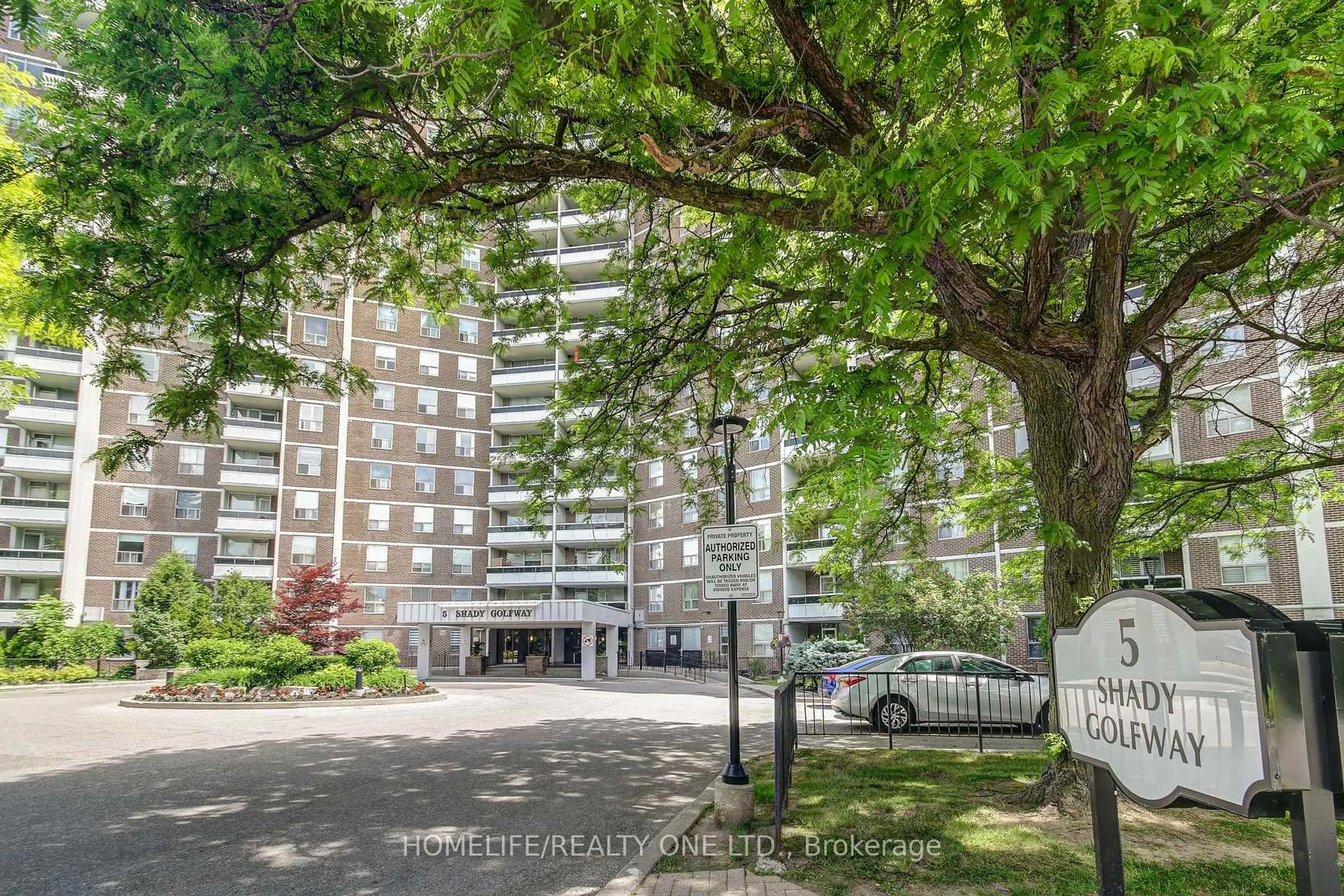 A pic from outside/outdoor area/front of a property/back of a property/a pic from drone, street for 5 Shady Gfwy #1011, Toronto Ontario M3C 3A5