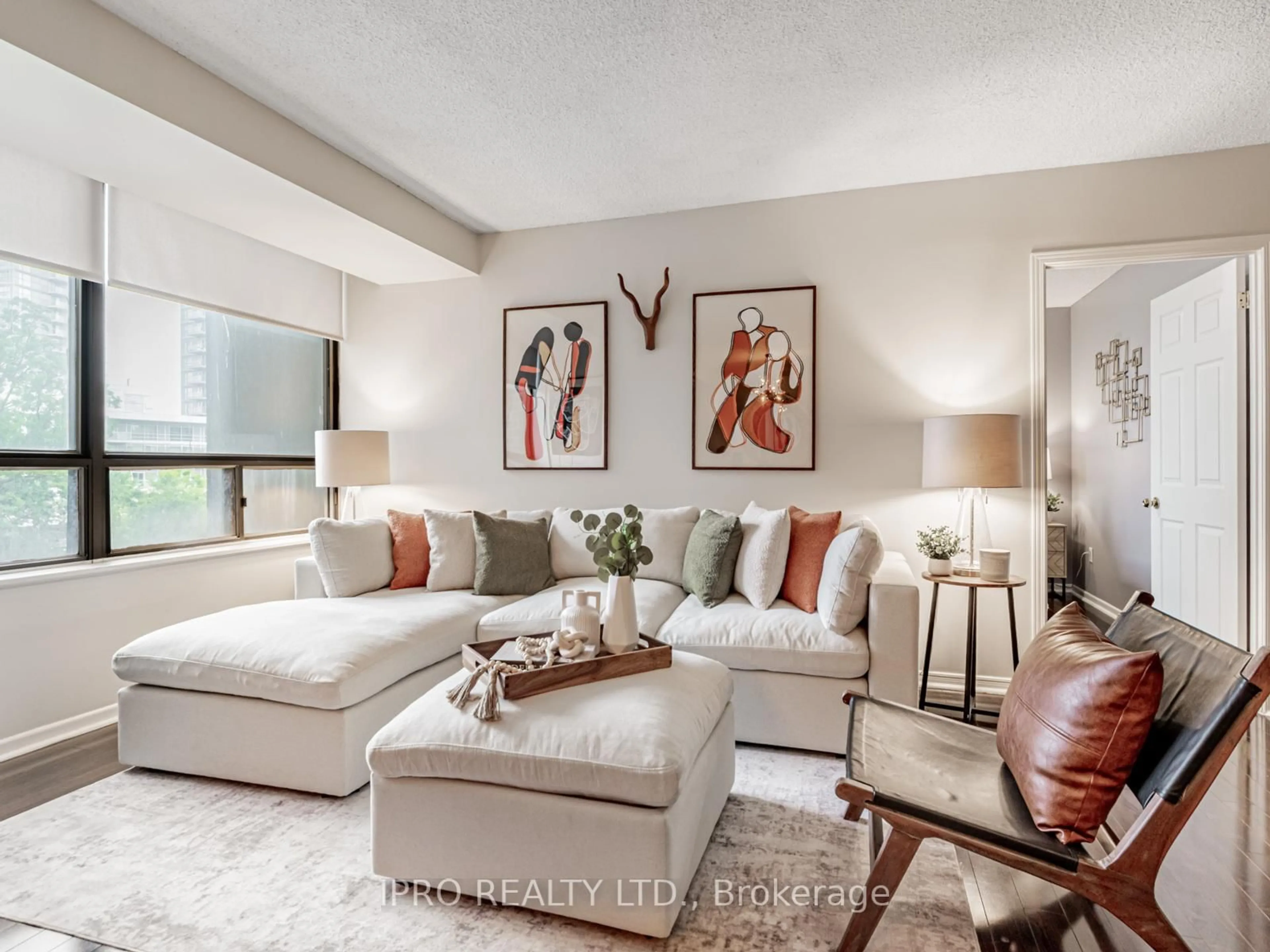 Living room with furniture, unknown for 1900 Sheppard Ave #504, Toronto Ontario M2J 4T4