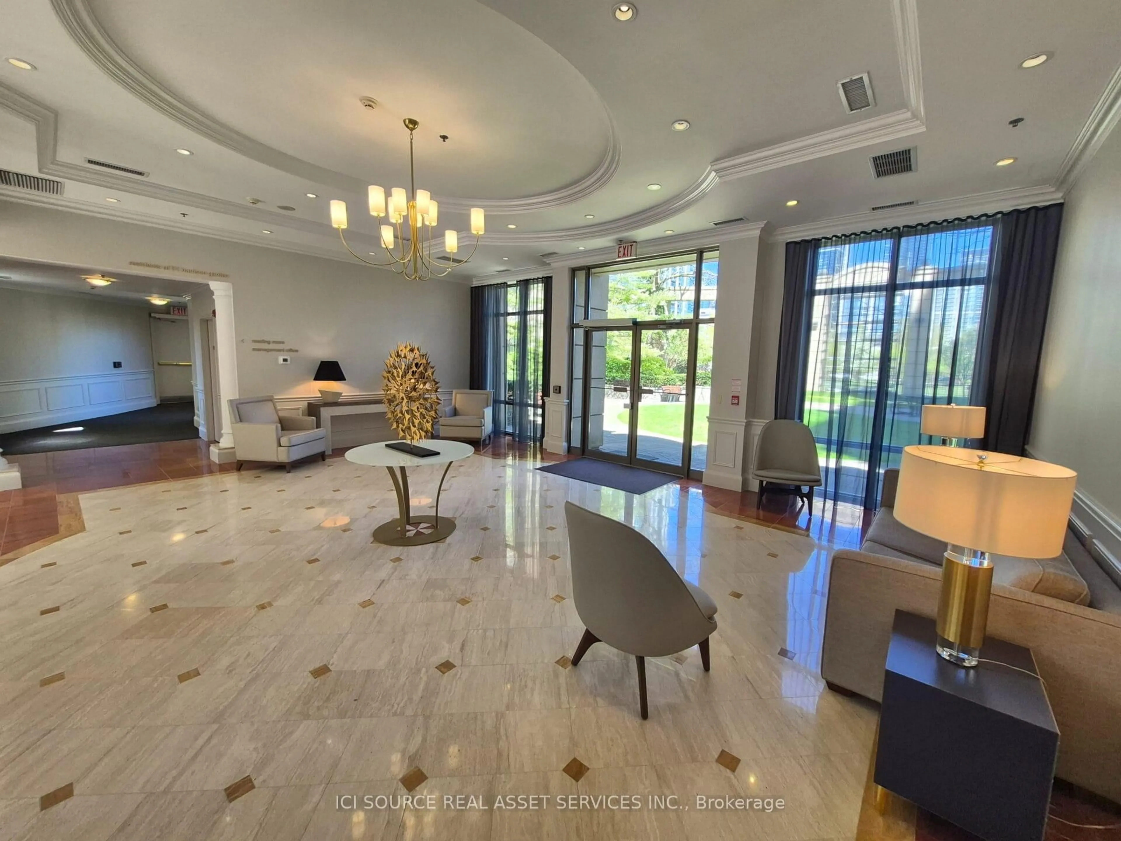 Indoor foyer for 51 Harrison Garden Blvd #507, Toronto Ontario M2N 7G4