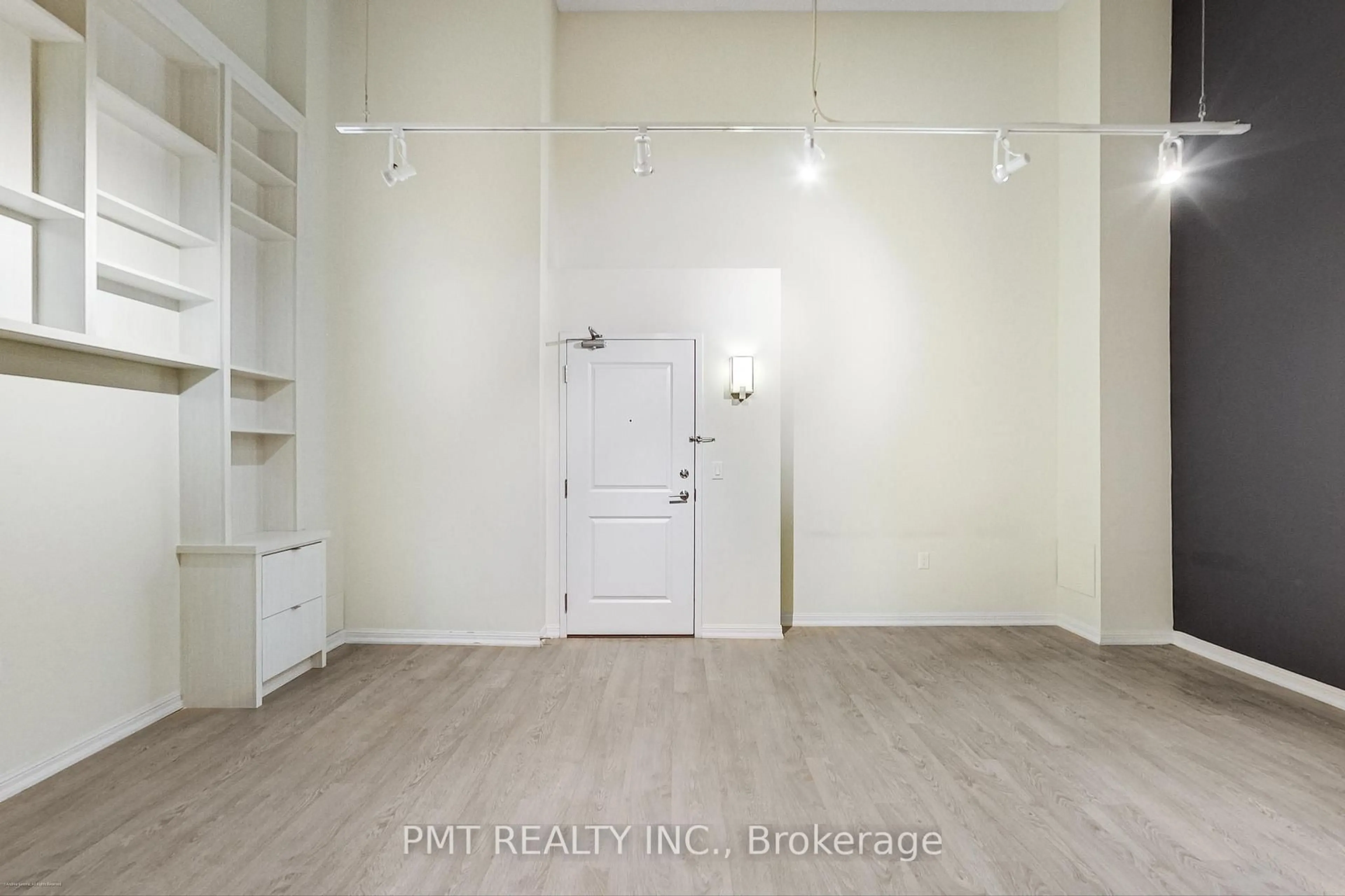 A pic of a room for 125 Western Battery Rd #209, Toronto Ontario M6K 3R8