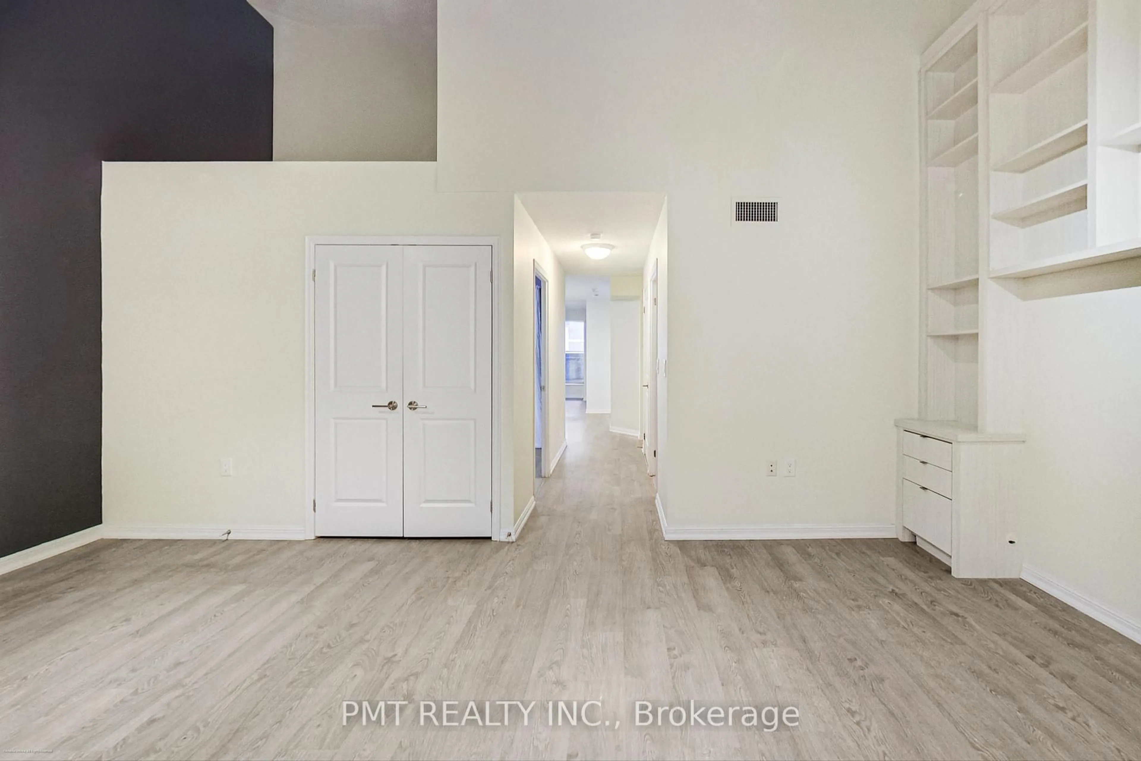 Unknown for 125 Western Battery Rd #209, Toronto Ontario M6K 3R8