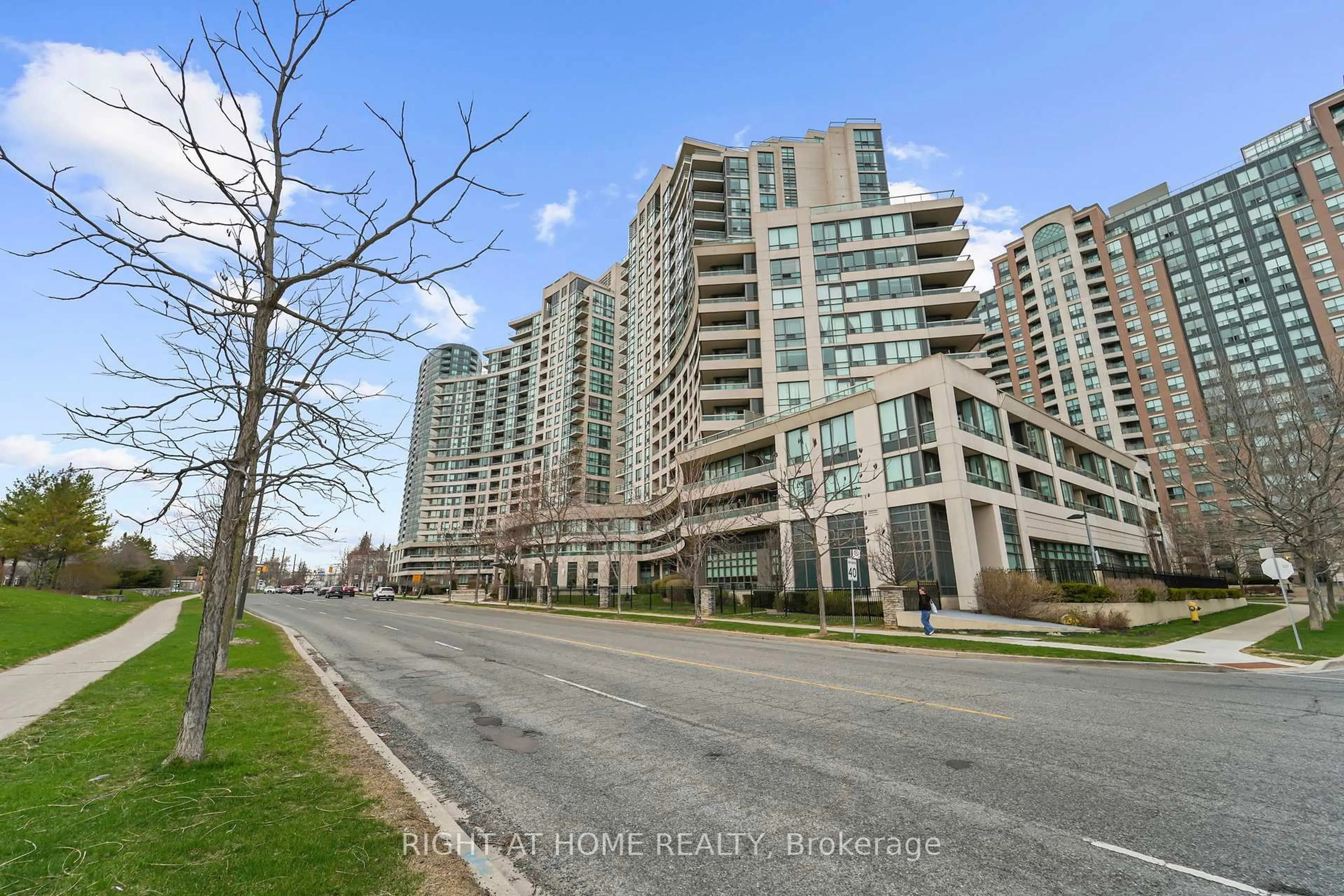 A pic from outside/outdoor area/front of a property/back of a property/a pic from drone, unknown for 503 Beecroft Rd #712, Toronto Ontario M2N 0A2