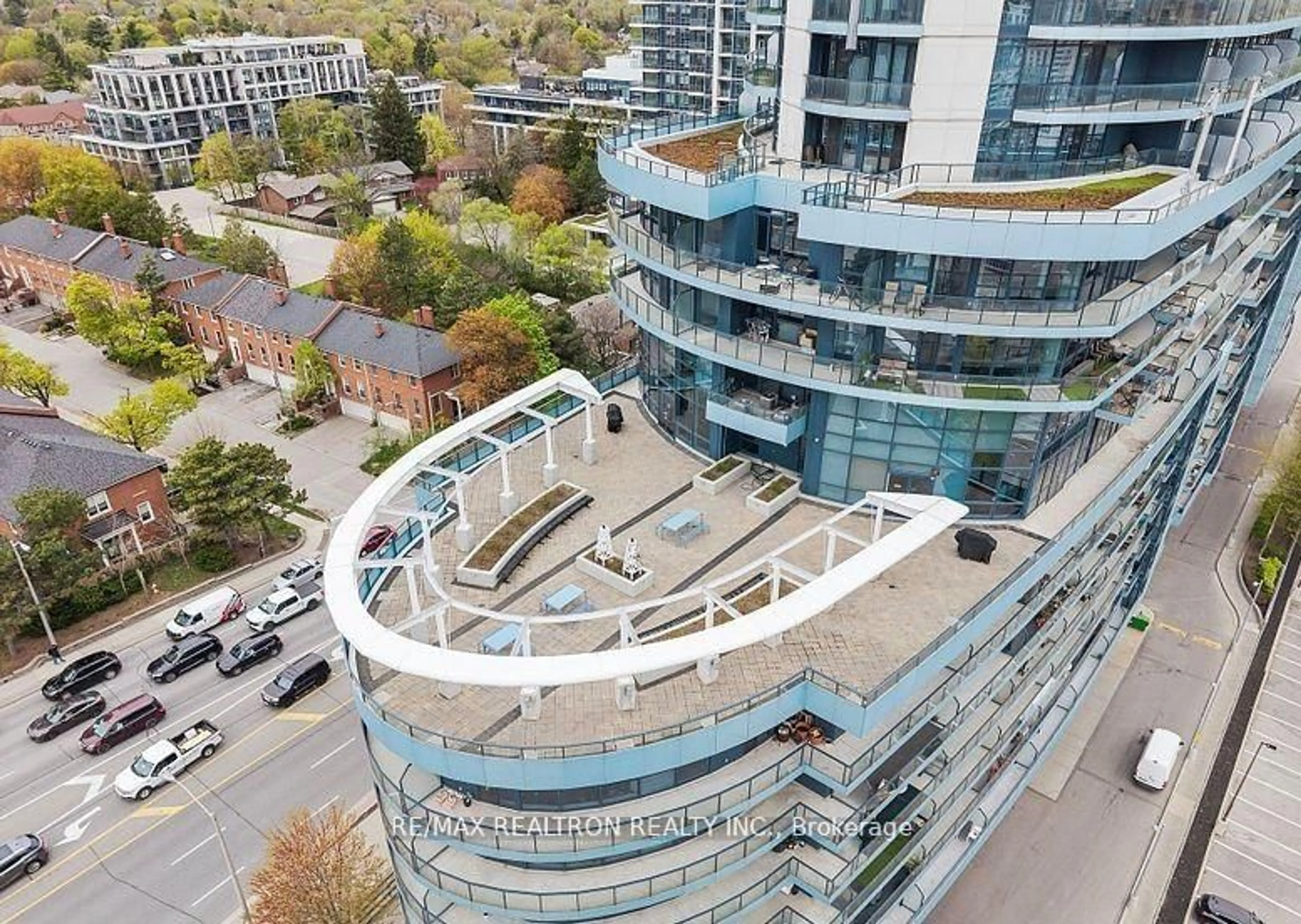 A pic from outside/outdoor area/front of a property/back of a property/a pic from drone, city buildings view from balcony for 2885 Bayview Ave #1319, Toronto Ontario M2K 0A3