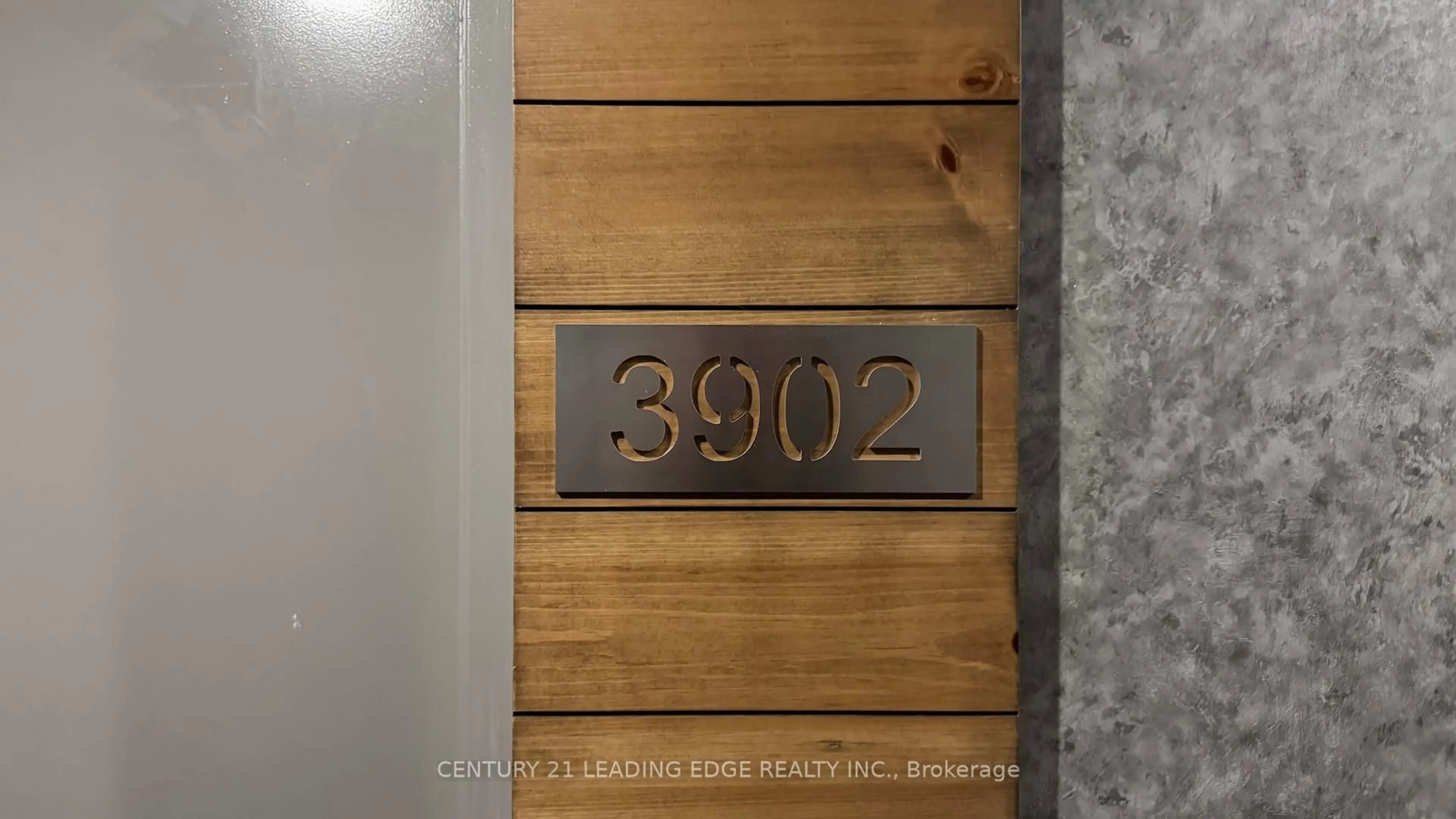 Indoor entryway for 5 Joseph St #3902, Toronto Ontario M4Y 0B6