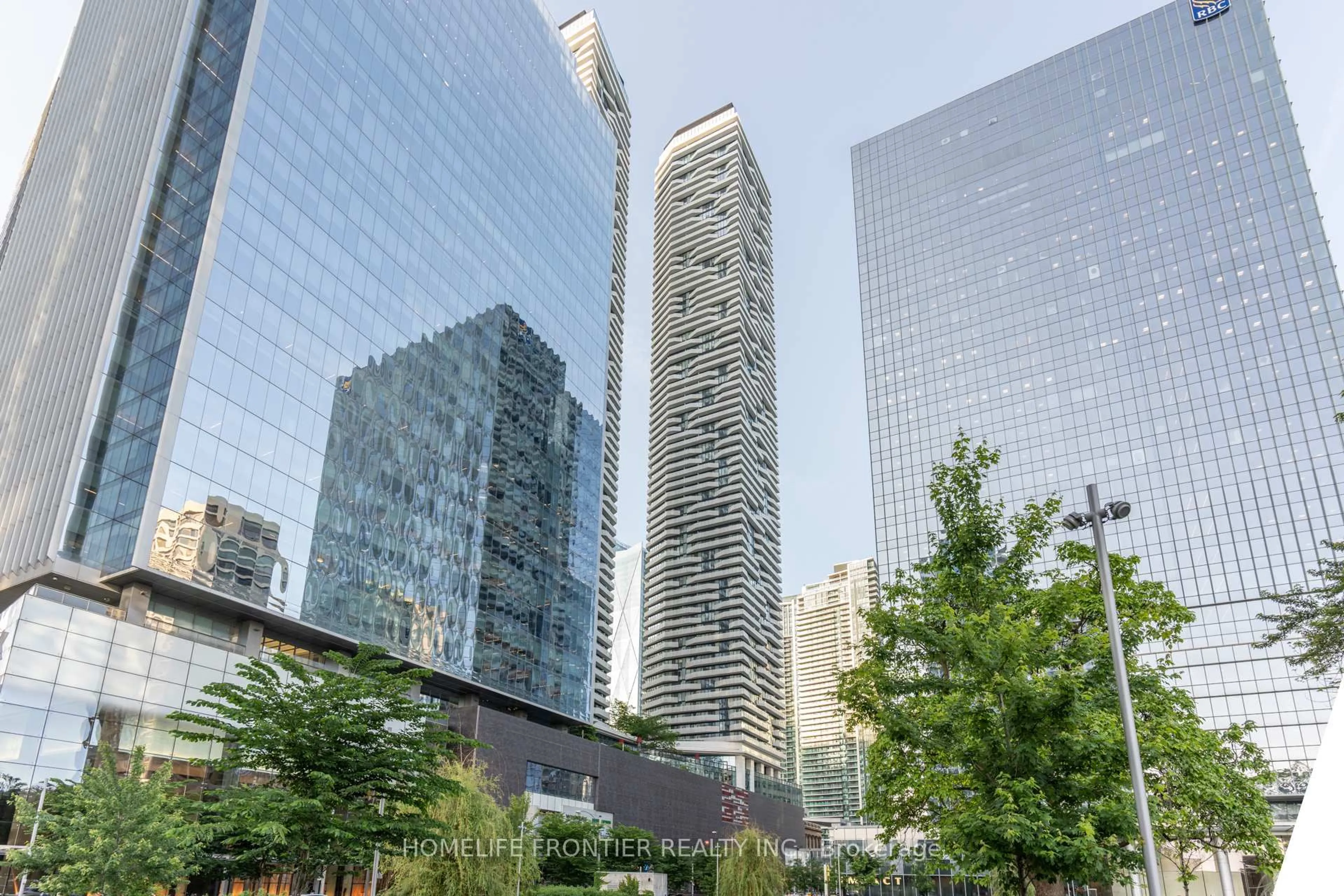 Unknown for 88 Harbour St #1207, Toronto Ontario M5J 0C3