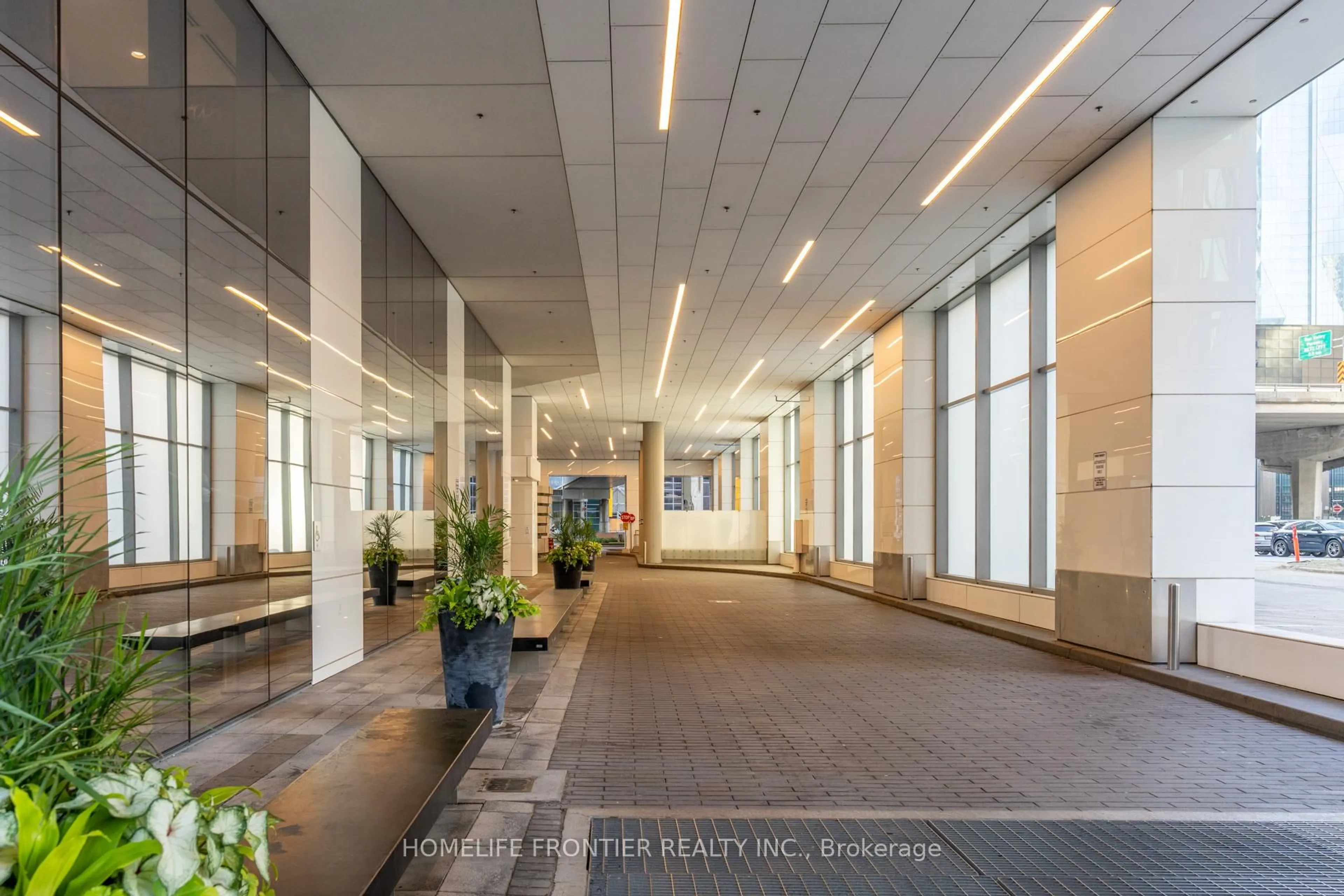 Indoor foyer for 88 Harbour St #1207, Toronto Ontario M5J 0C3