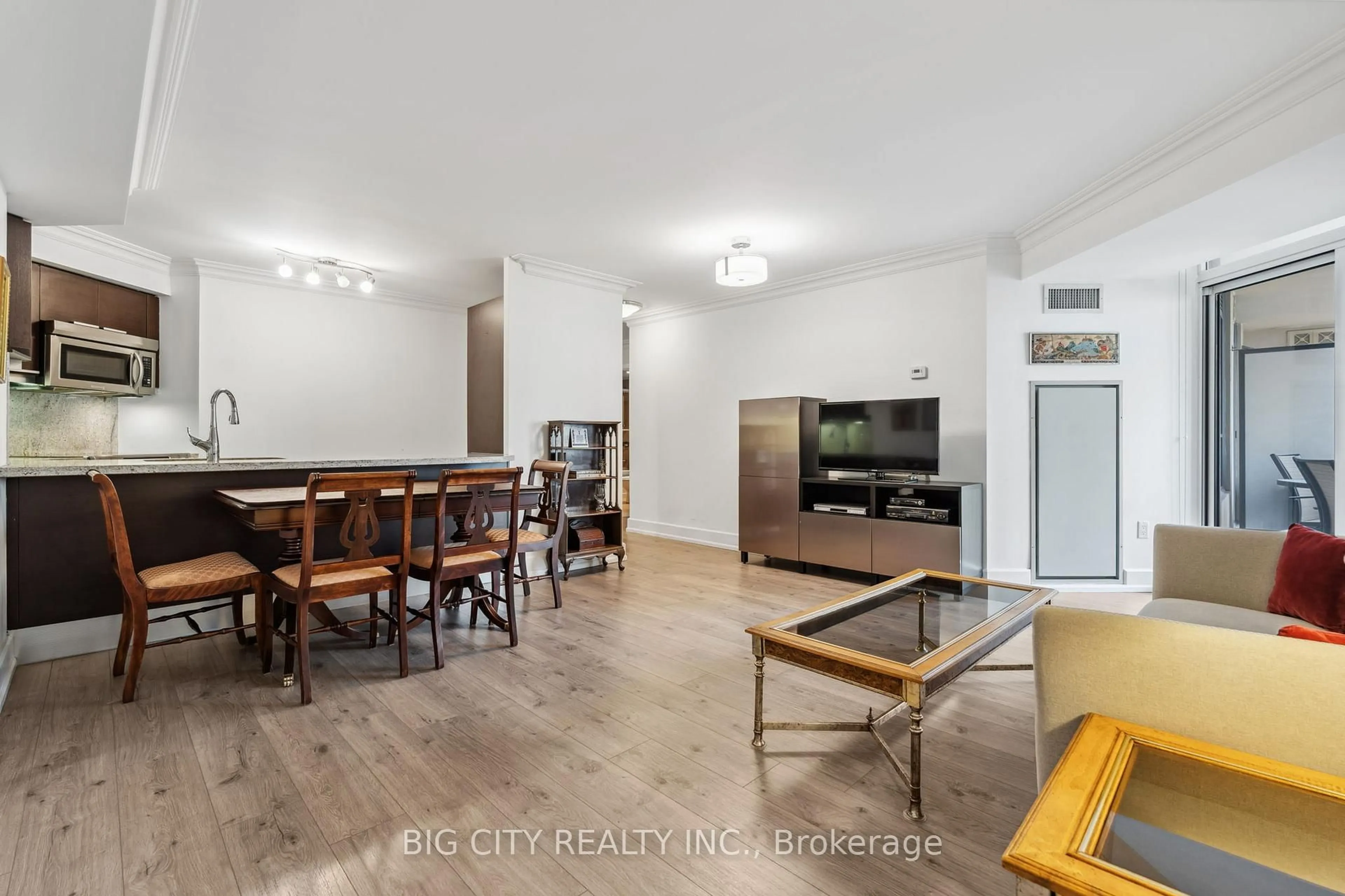 Unknown for 650 Sheppard Ave #507, Toronto Ontario M2K 3E4