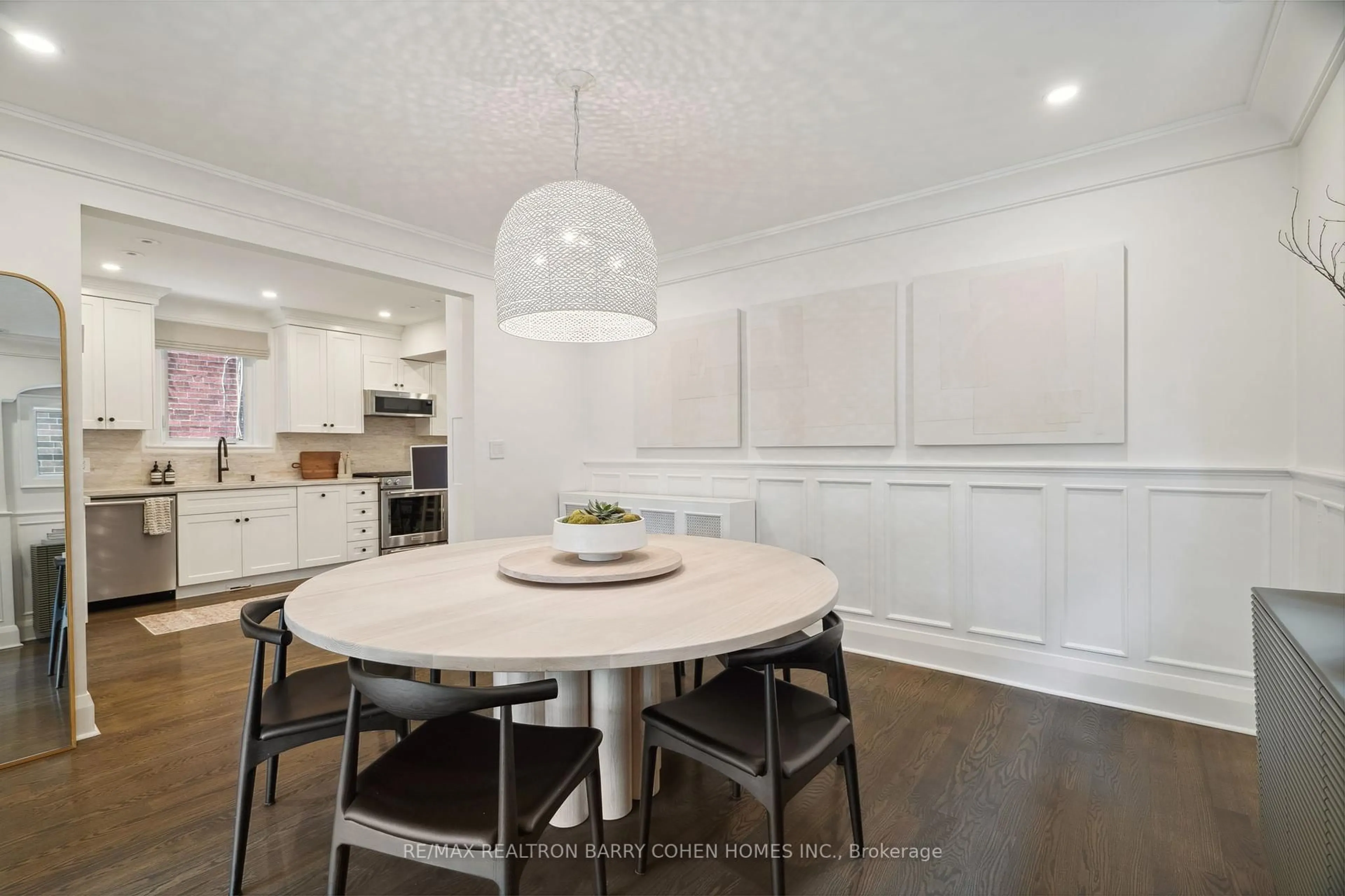 Unknown for 323 Warren Rd, Toronto Ontario M5P 2M7