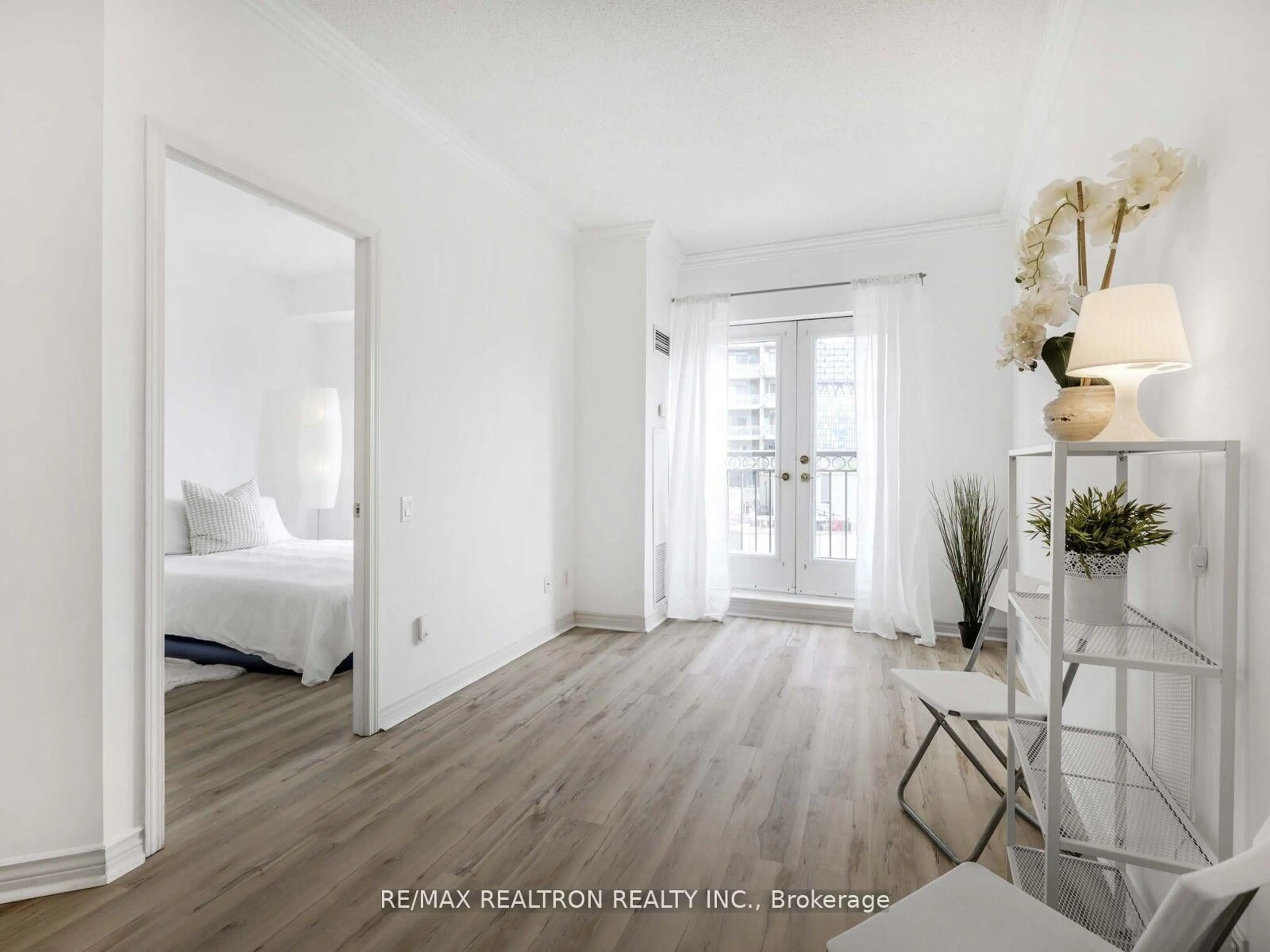 A pic of a room for 115 Richmond St #507, Toronto Ontario M5C 3H6