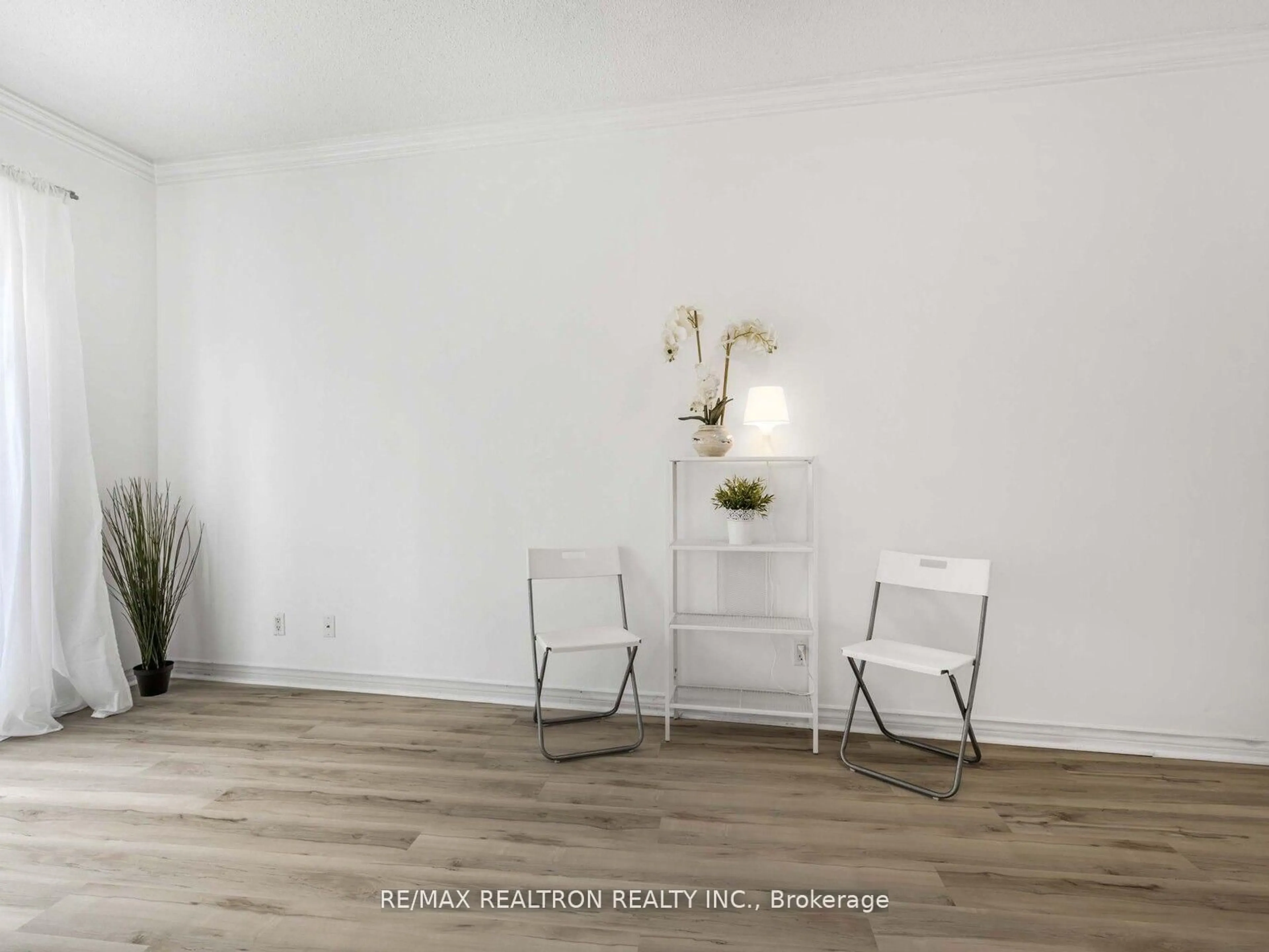 A pic of a room for 115 Richmond St #507, Toronto Ontario M5C 3H6