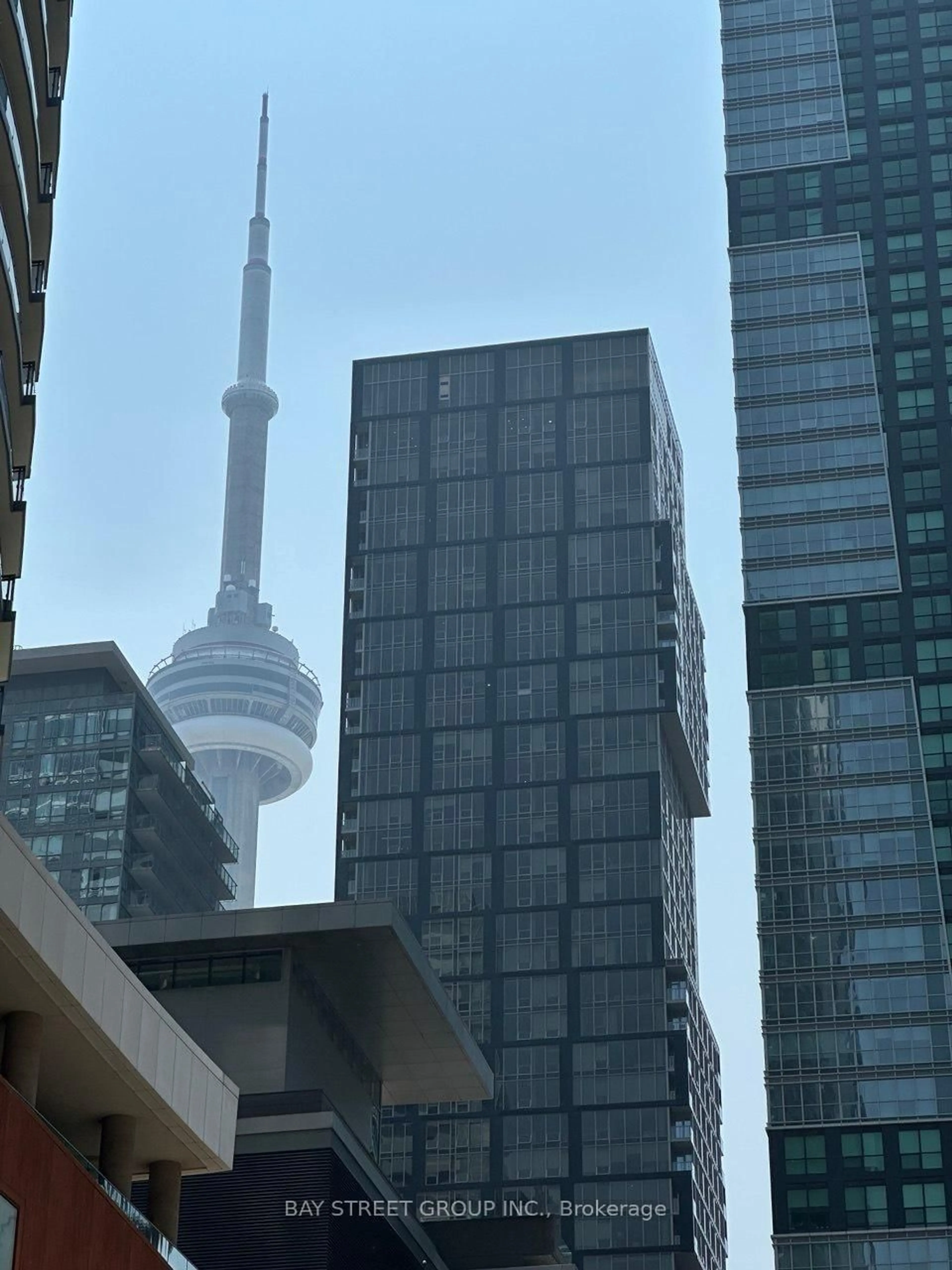 A pic of a room for 327 King St #702, Toronto Ontario M5V 0W7